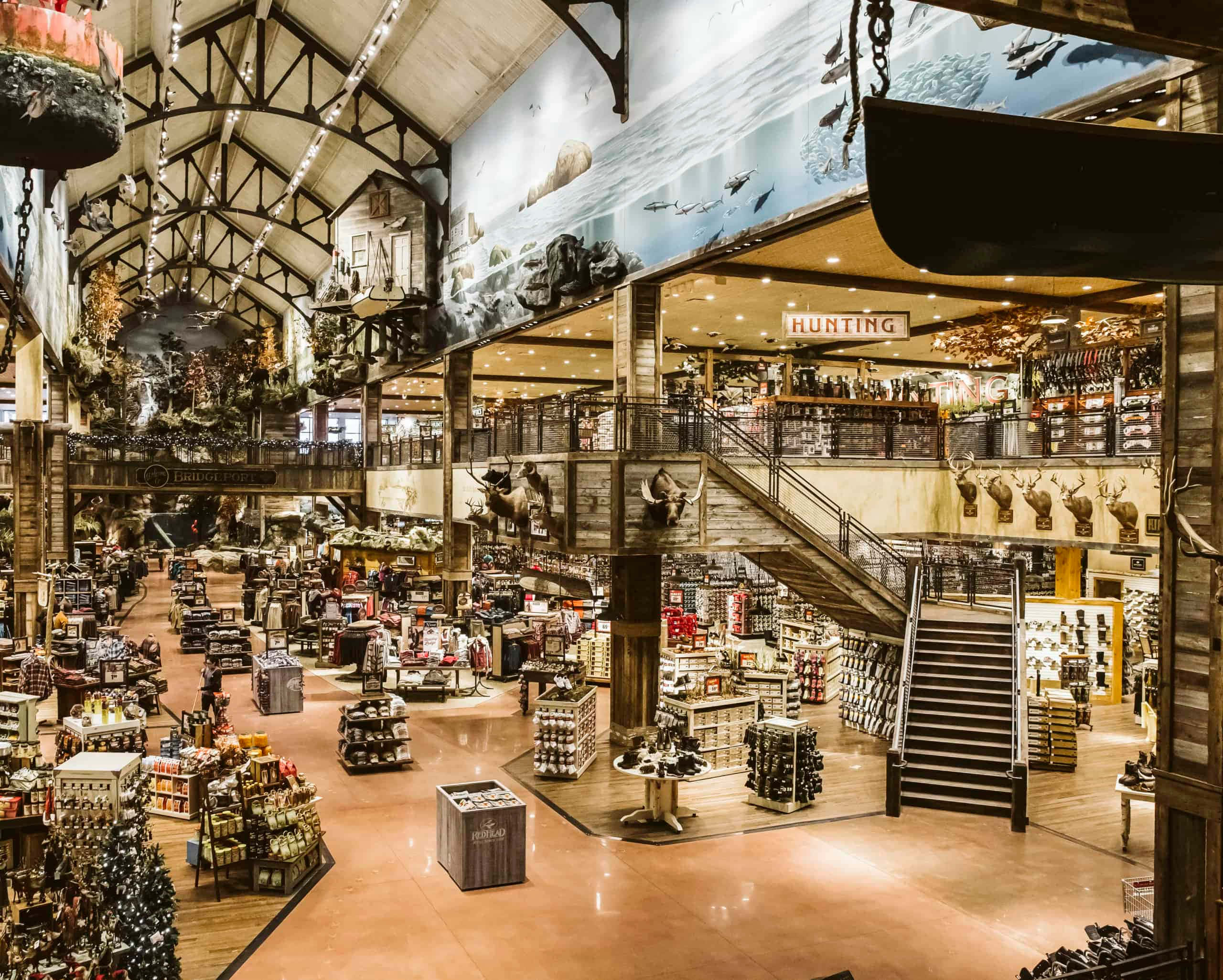 Bass Pro Shops, rustic hunting store, wooden beams, 2K Desktop Wallpaper