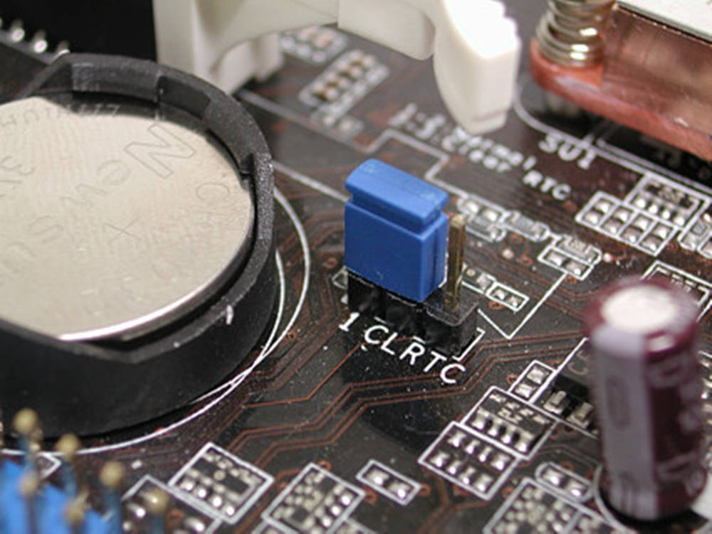 motherboard, BIOS battery, blue capacitor, SD Desktop Wallpaper