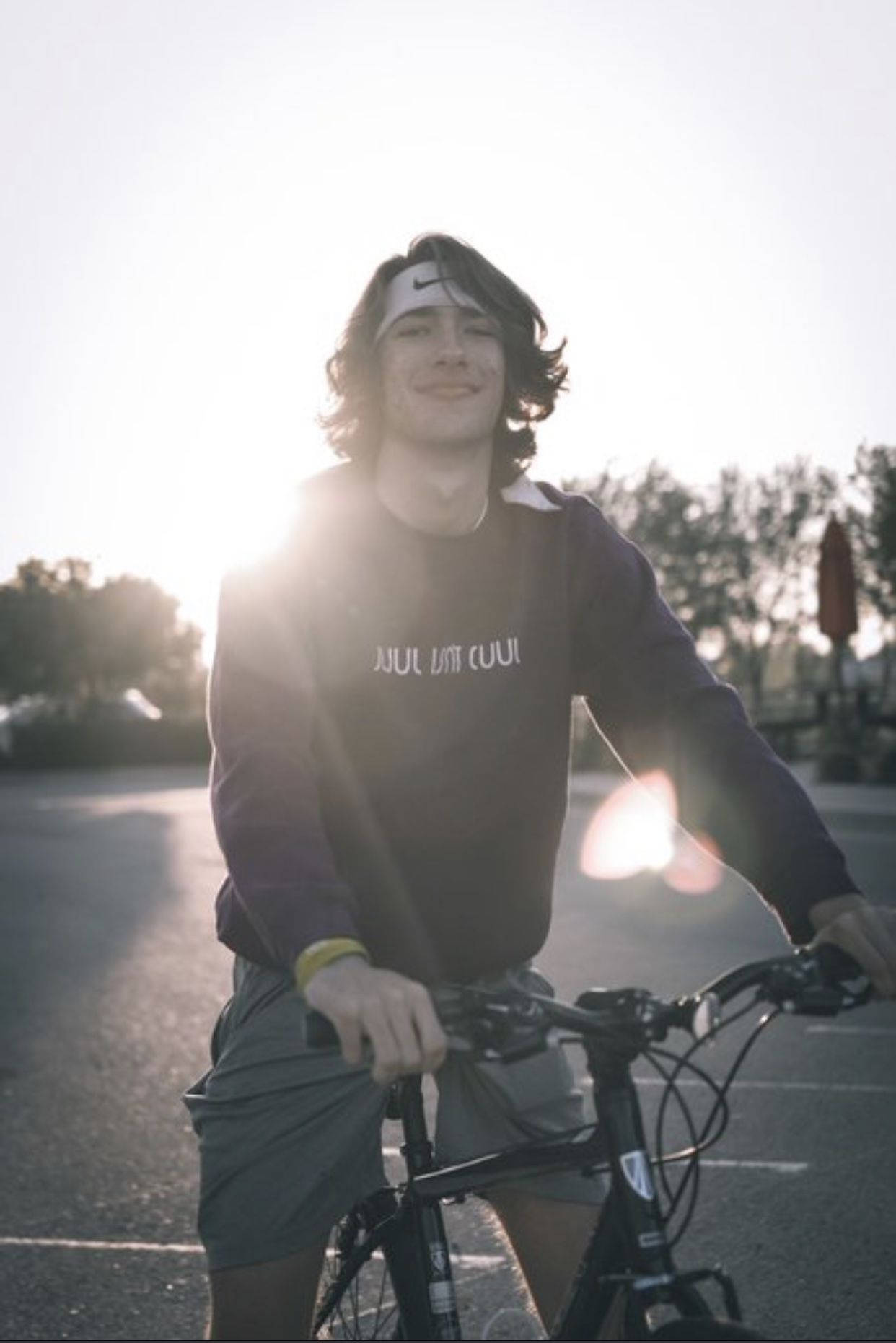 Baylen Levine, biking, sunlit parking lot, HD Phone Wallpaper