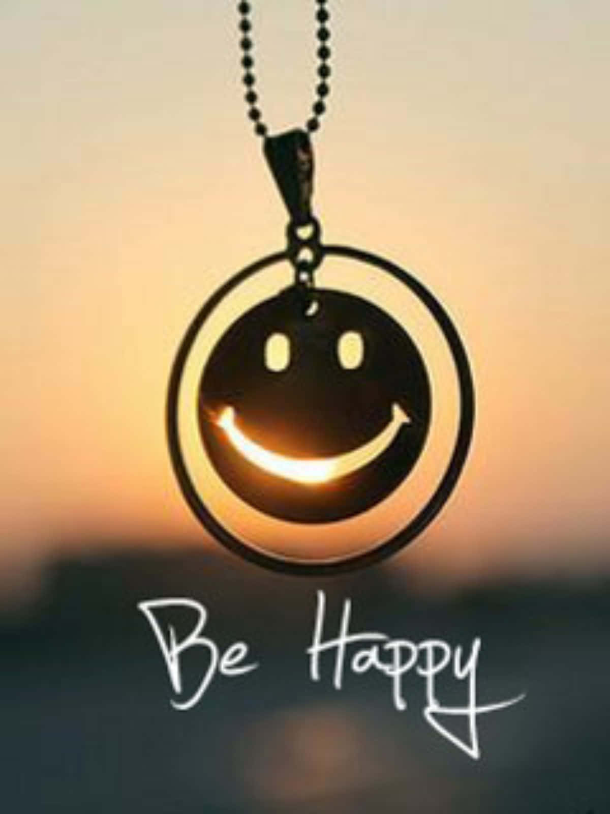 Be Happy, smiley face, necklace, HD Phone Wallpaper