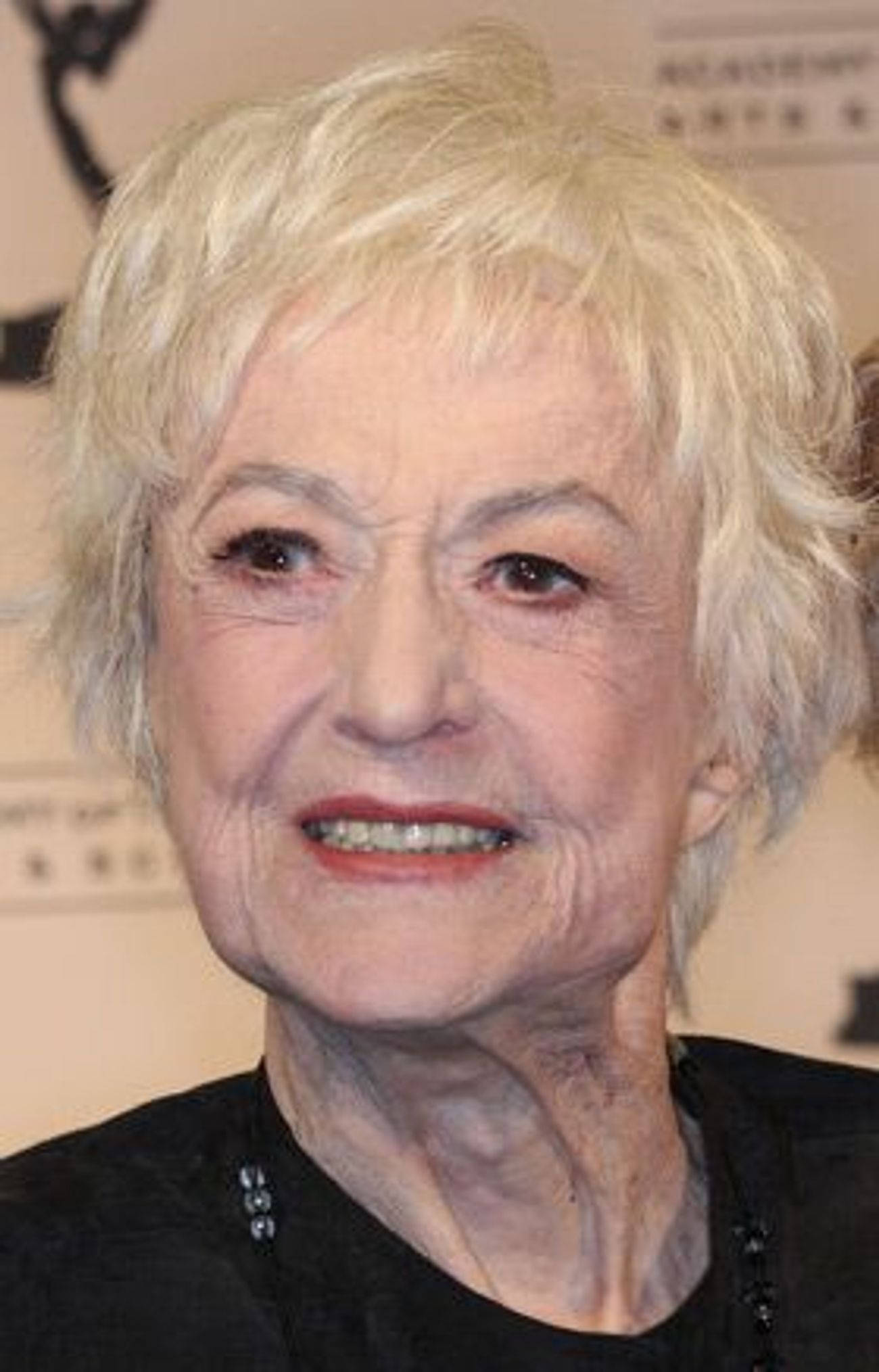 Bea Arthur, 2008 Academy Television Hall of Fame, black top, Full HD Phone Wallpaper