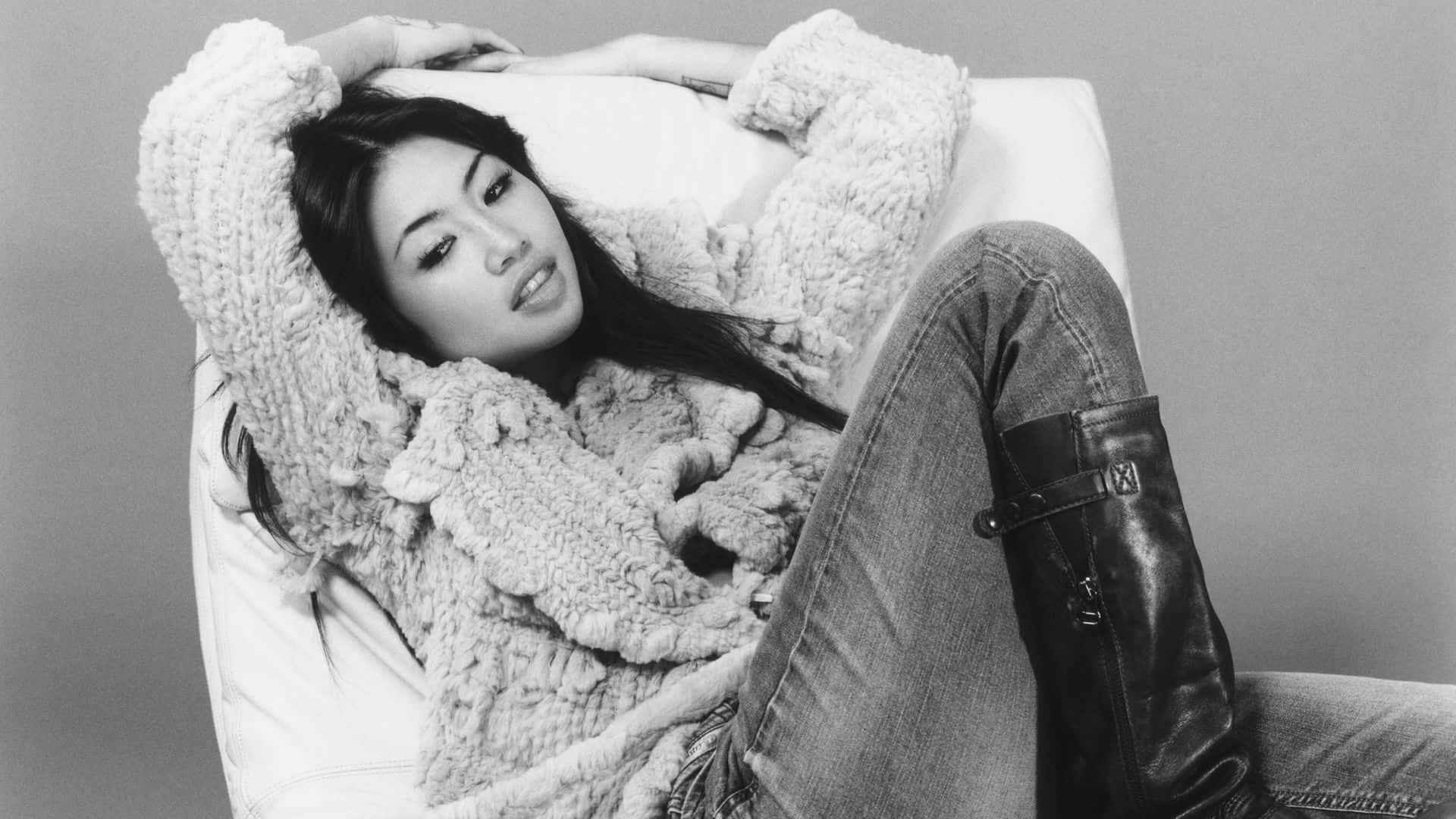Beabadoobee, casual style, plush white armchair, Full HD Desktop Wallpaper