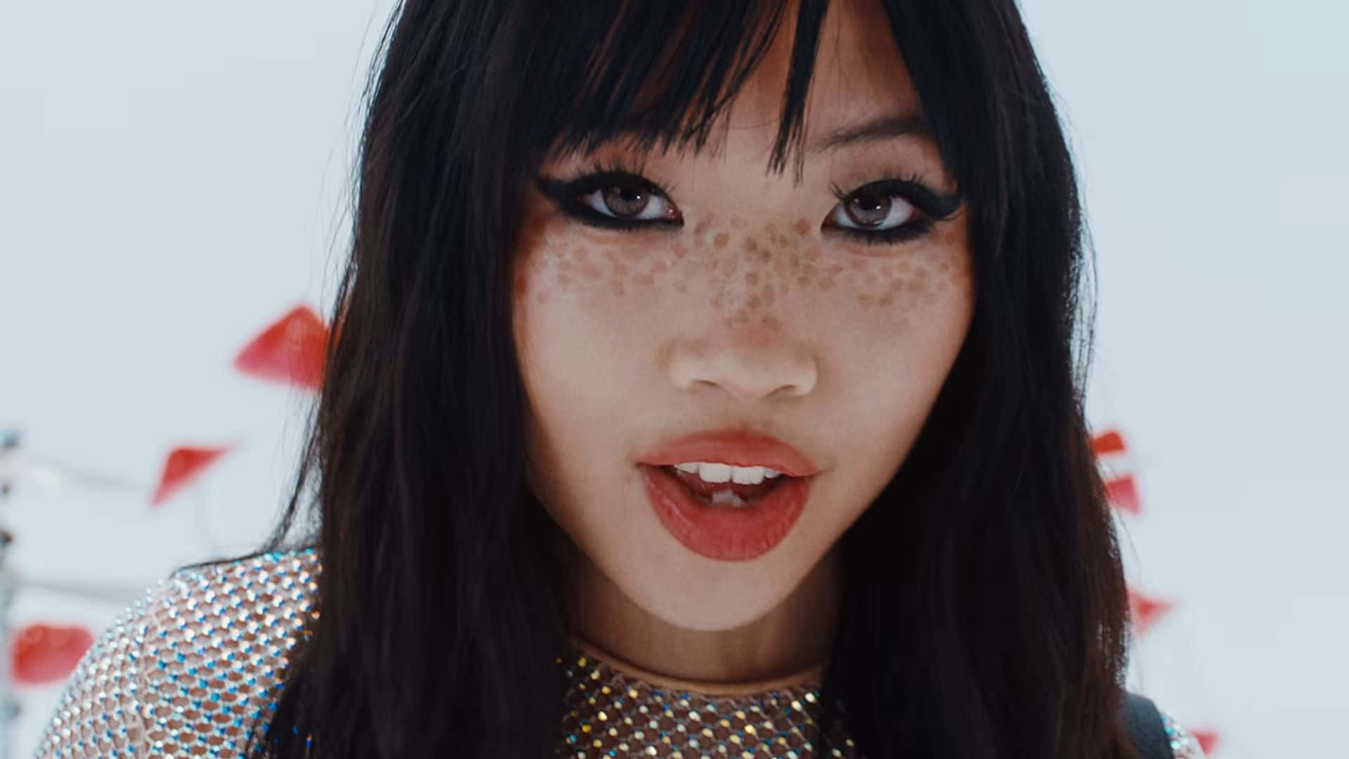 Beabadoobee, dark hair, freckles, Full HD Desktop Wallpaper