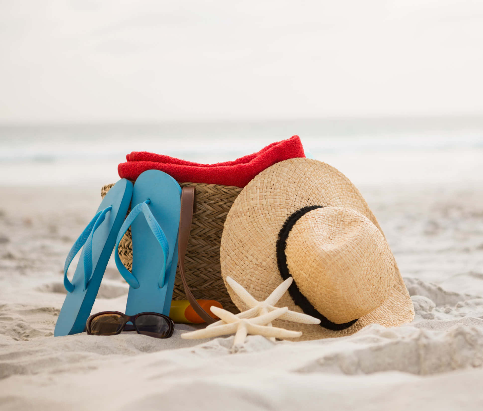 straw hat, blue flip flops, sunglasses, Full HD Desktop Wallpaper