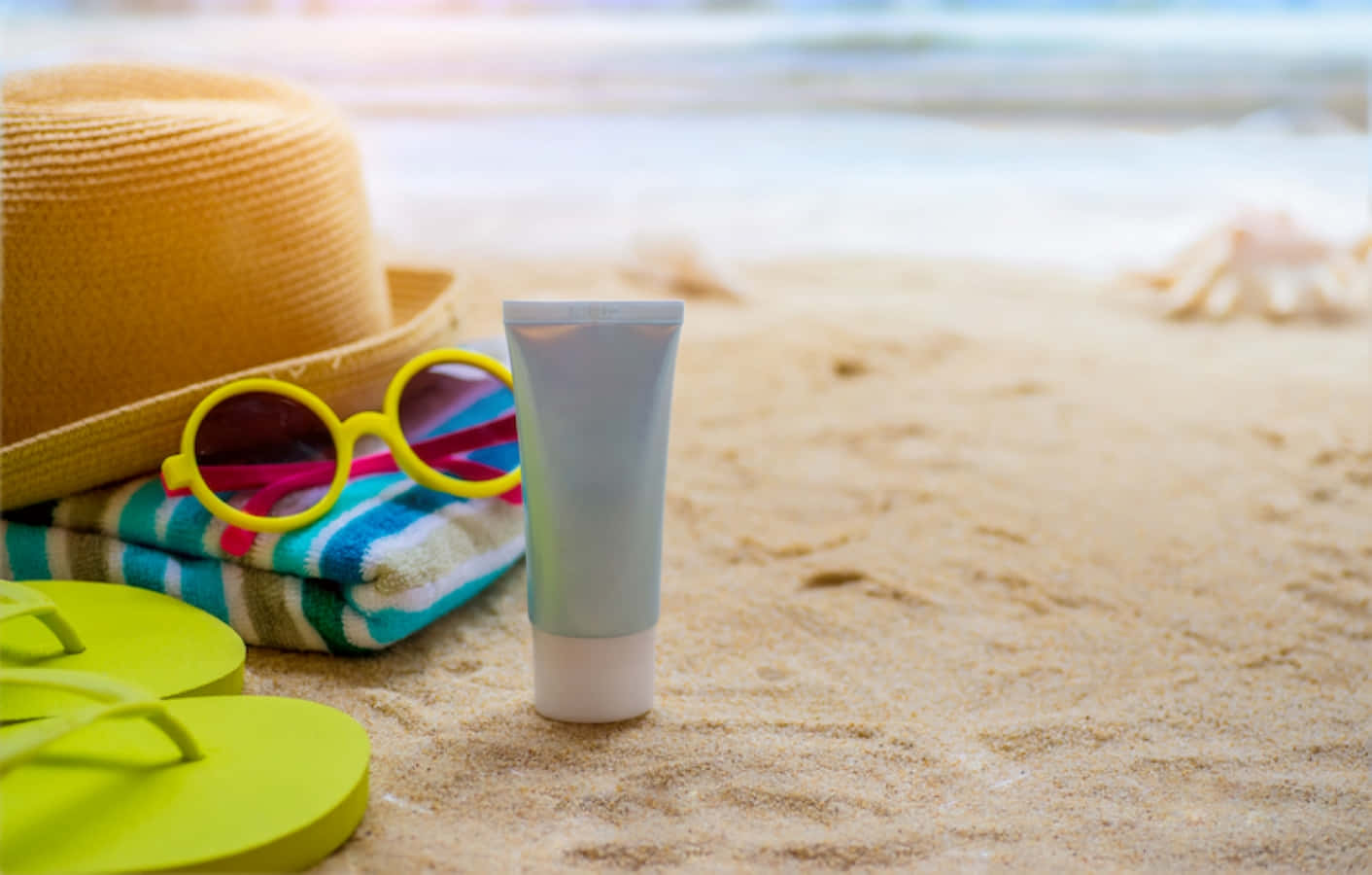 sunscreen, golden sand, straw hat, HD Desktop Wallpaper