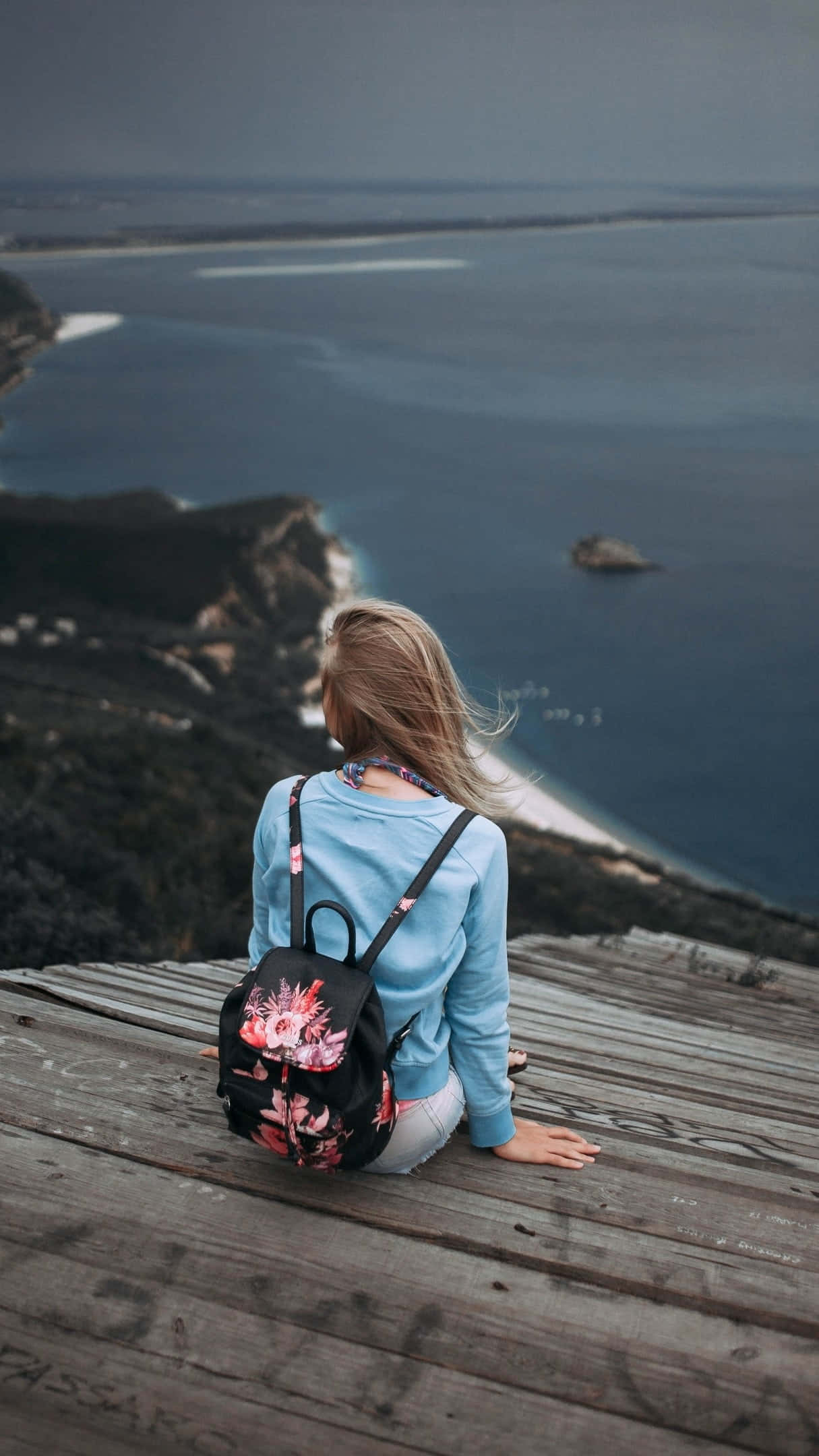 beach bag, blonde hair, weathered wooden deck, Full HD Phone Wallpaper