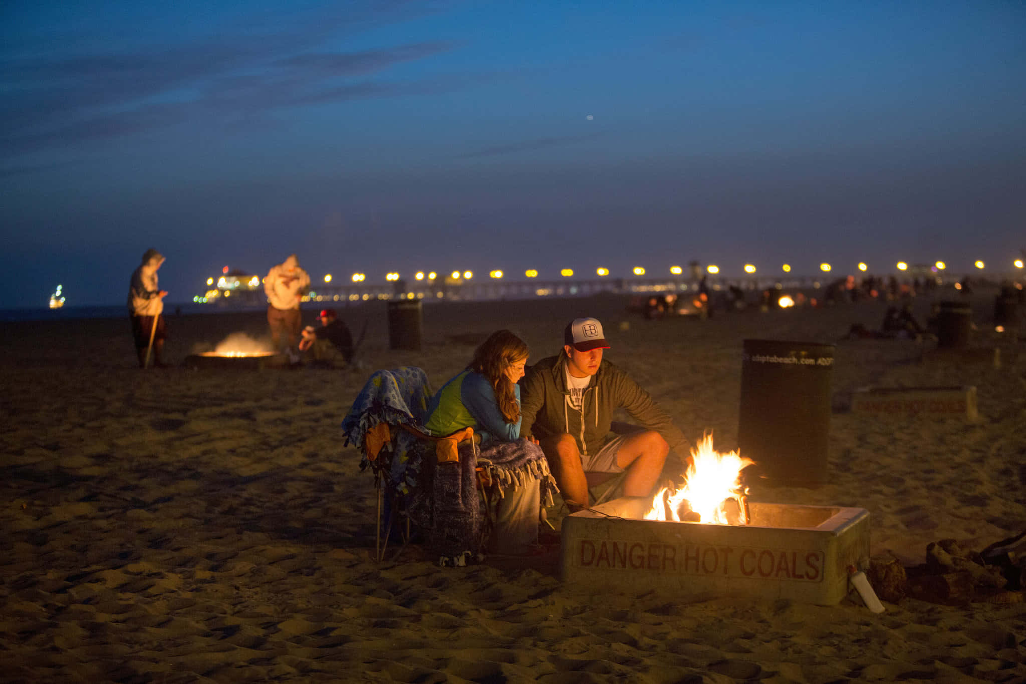 beach bonfire, twilight sky, glowing beach bonfire, Full HD Desktop Wallpaper