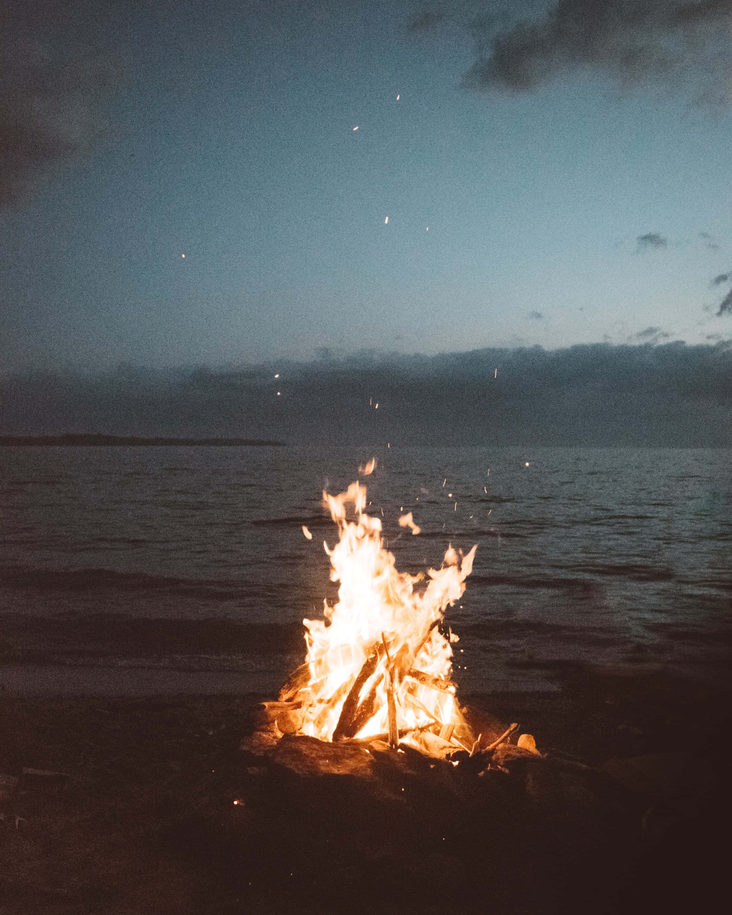 beach, campfire, twilight, 2K Phone Wallpaper