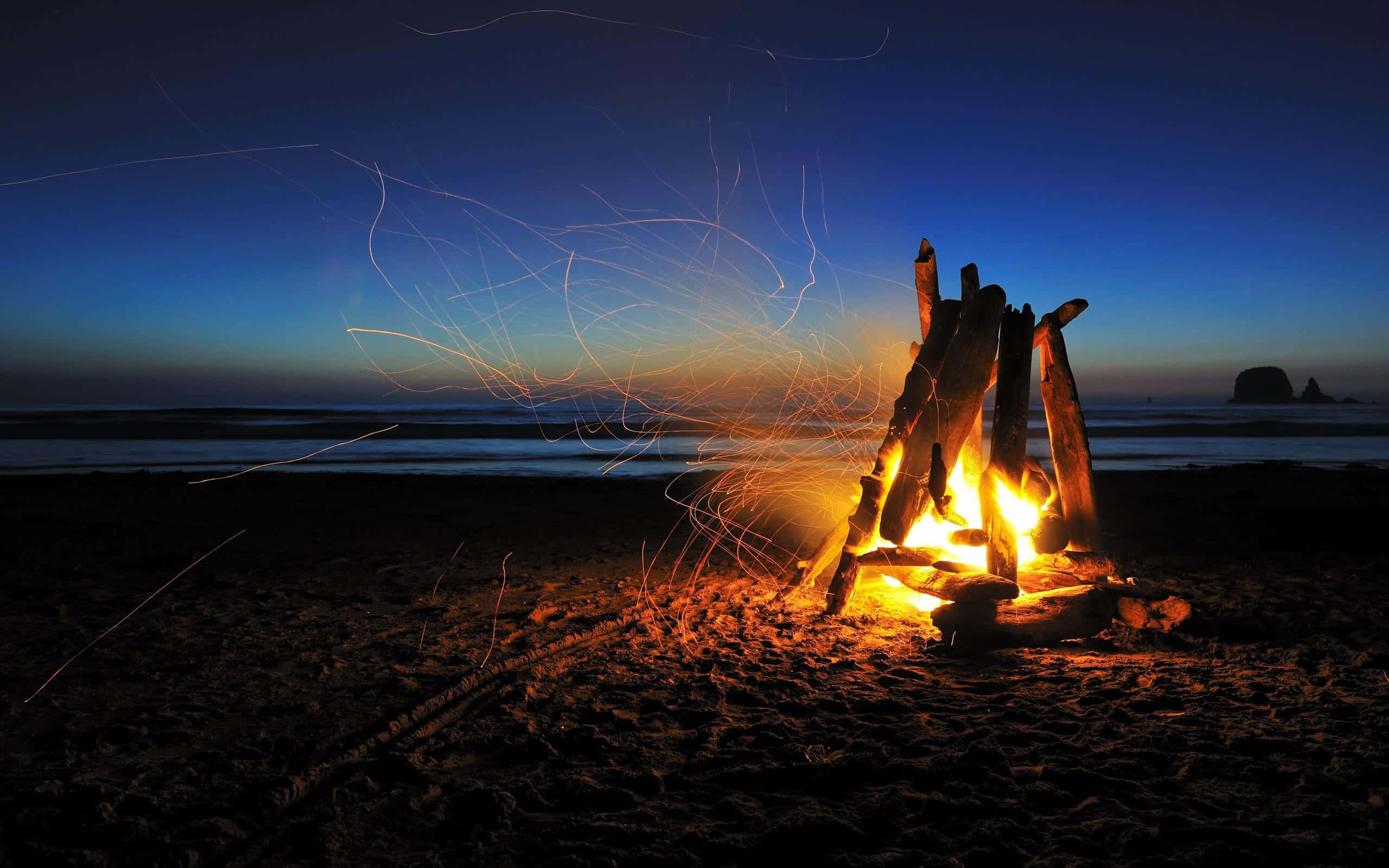 Beach Camping, twilight, campfire, 2K Desktop Wallpaper