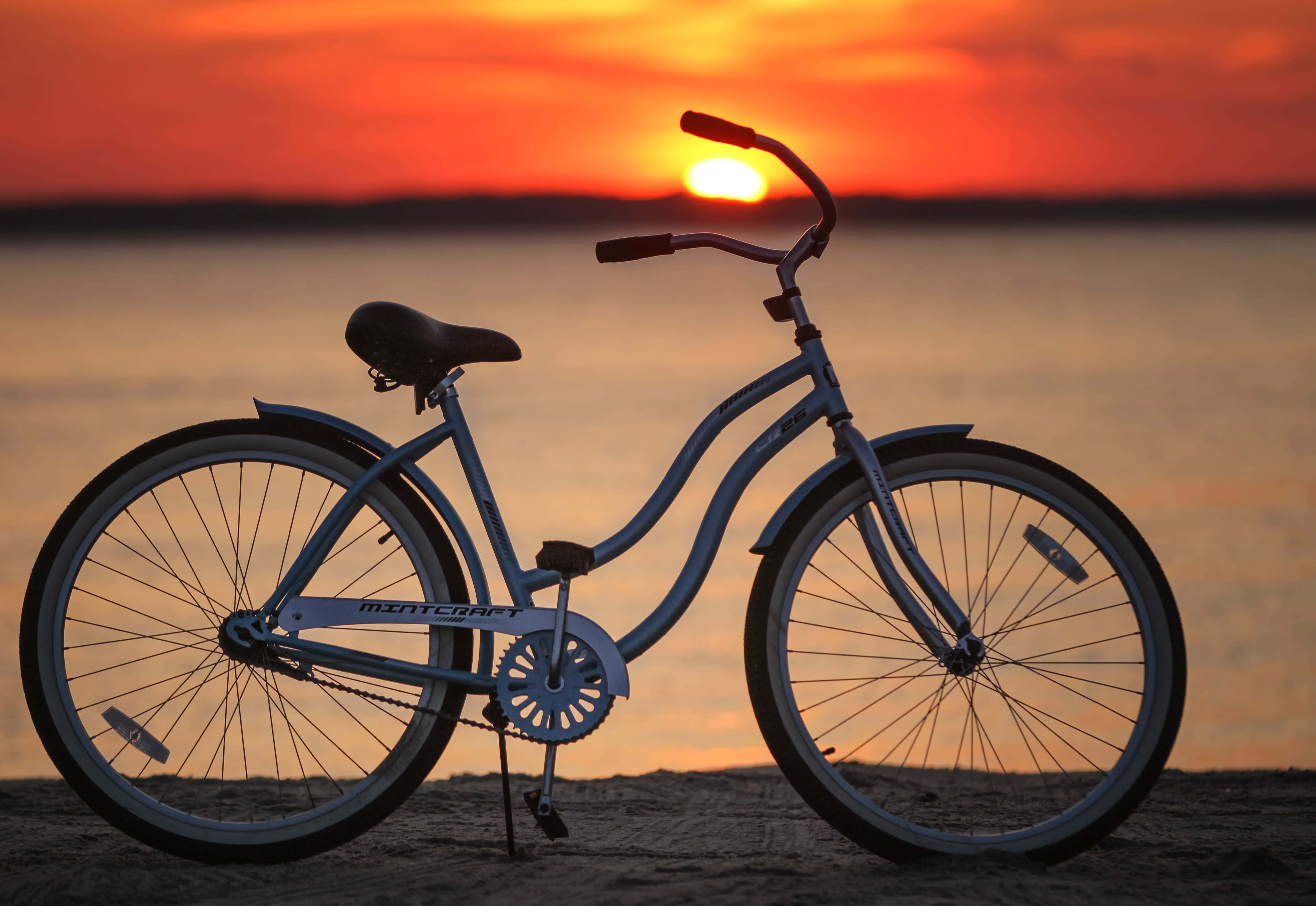 beach cruiser, blue bicycle, sandy beach, 4K Desktop Wallpaper