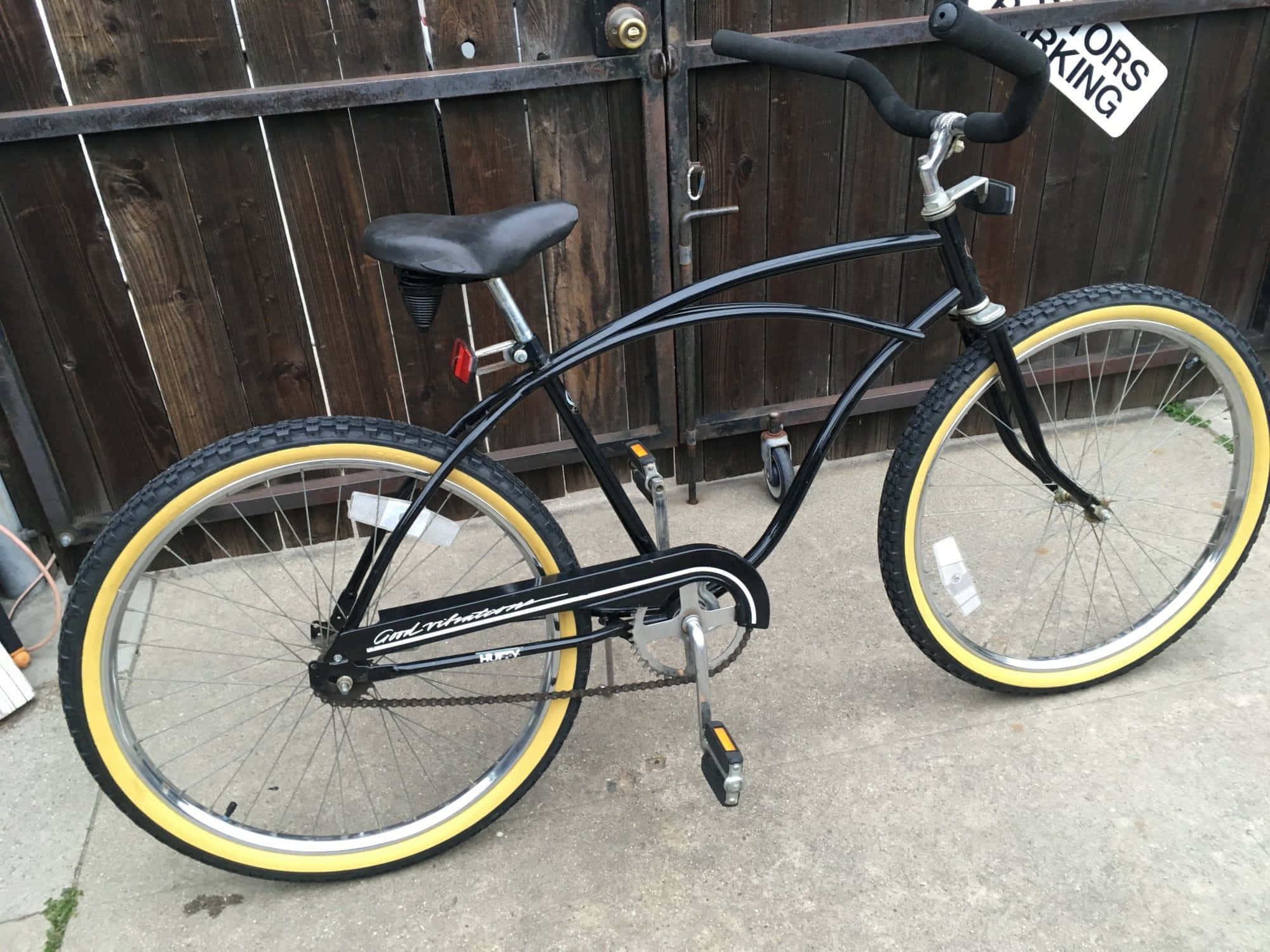 Beach Cruiser, black cruiser bicycle, bright yellow tires, Full HD Desktop Wallpaper