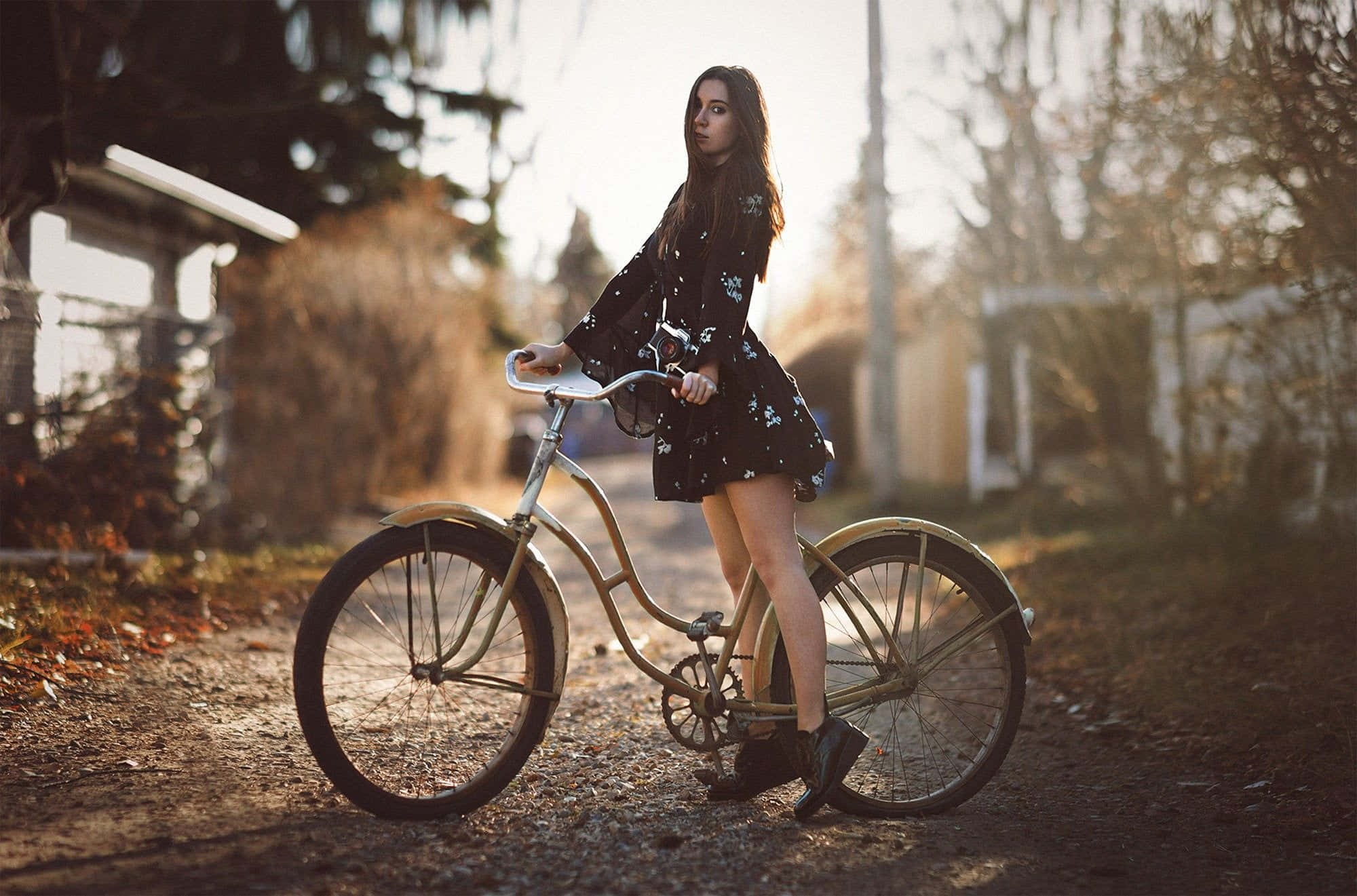 Beach Cruiser 2000, vintage bicycle, floral dress, Full HD Desktop Wallpaper