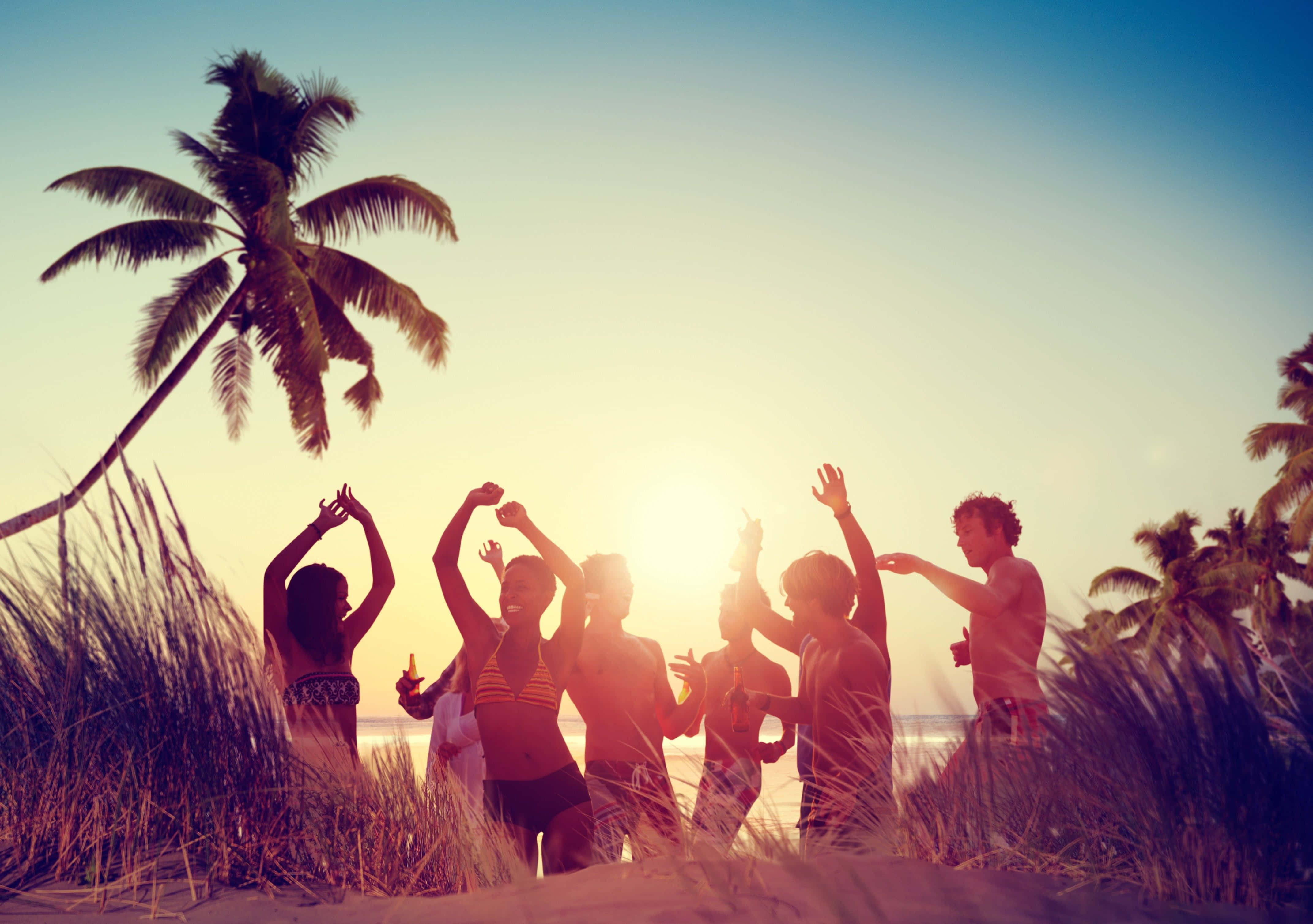 Beach Dance Party, tropical beach, sunset, 4K Desktop Wallpaper