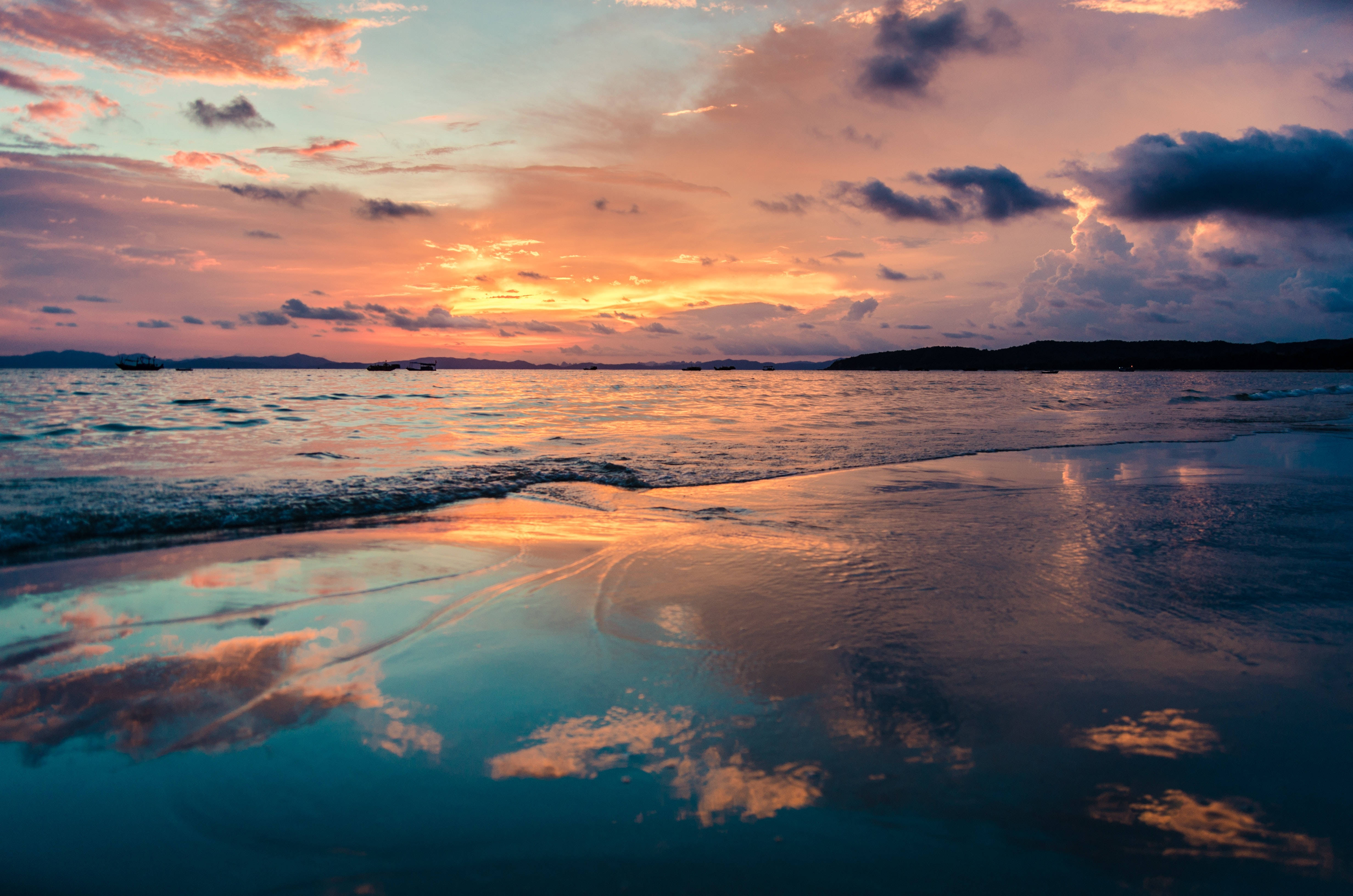 sunset, beach, vibrant orange and purple clouds, 4K Desktop Wallpaper