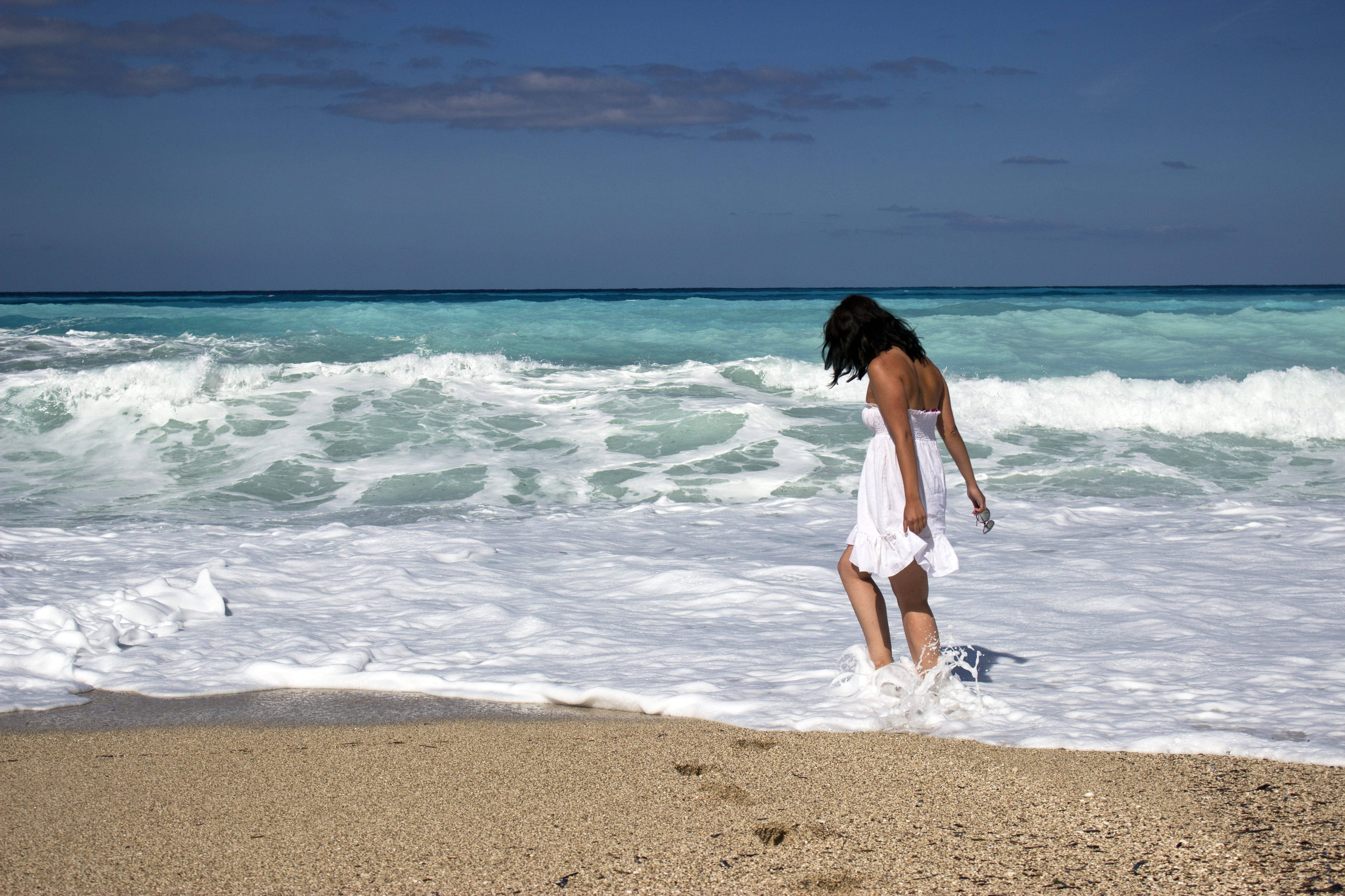 Beach Girl, white dress, foamy turquoise waves, 5K Desktop Wallpaper