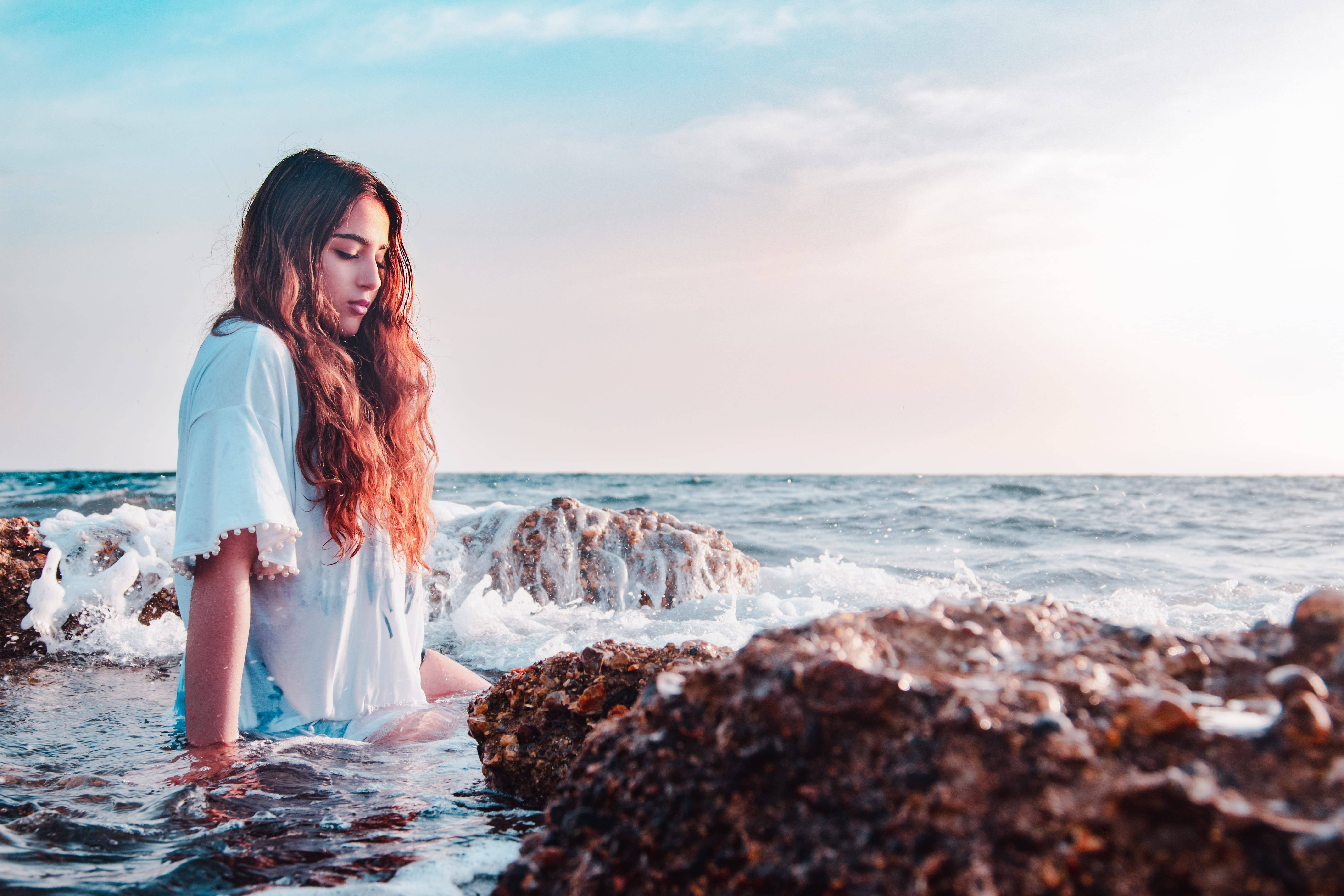 Beach Girl, rocky shore, ocean waves, 5K Desktop Wallpaper