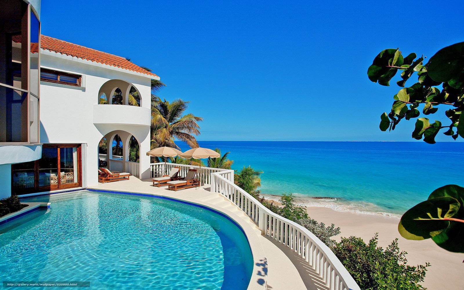 luxury white beach house, curved pool, turquoise ocean, HD Desktop Wallpaper