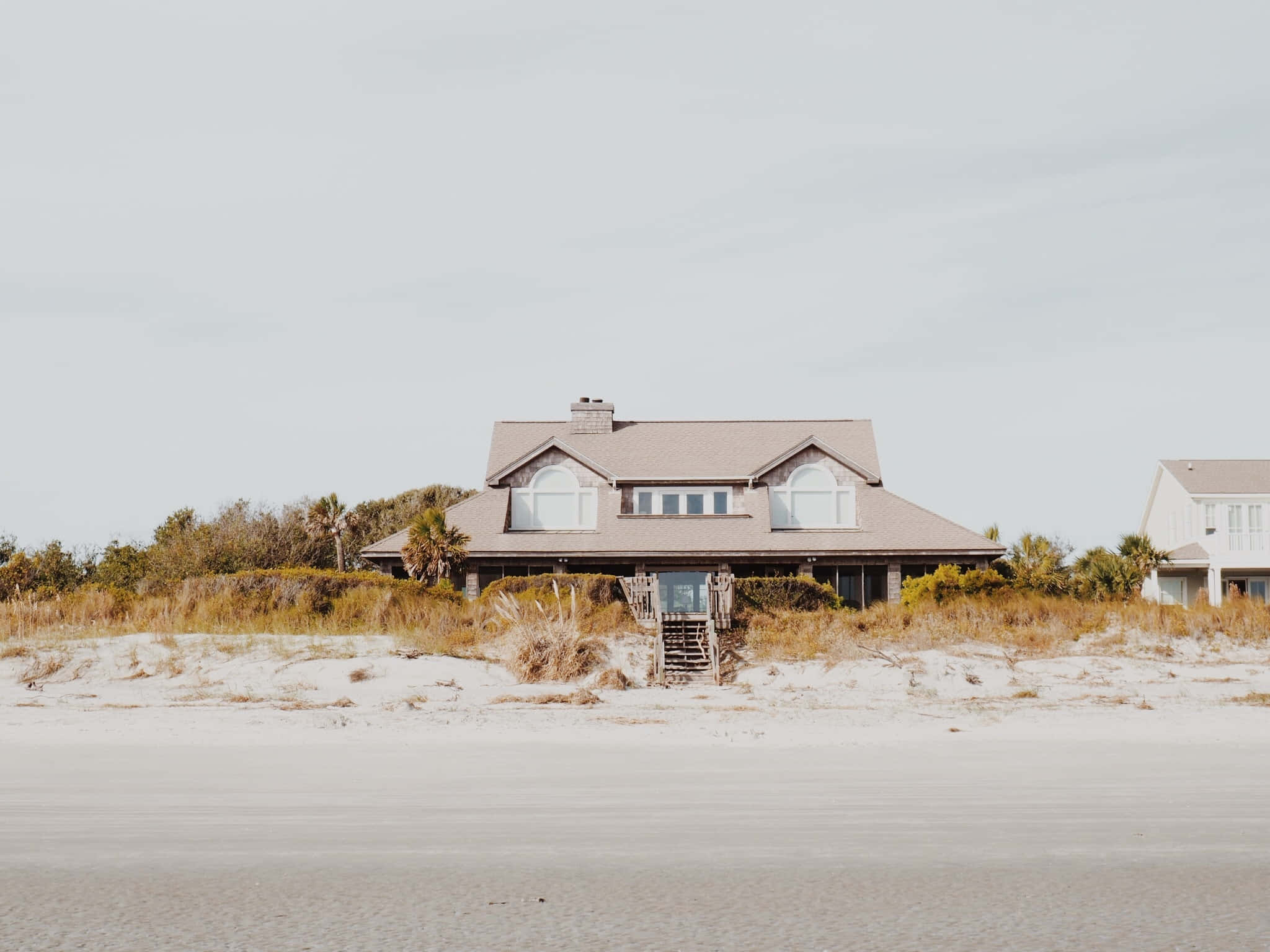 coastal grandmother style, beige beach house, arched windows, Full HD Desktop Wallpaper