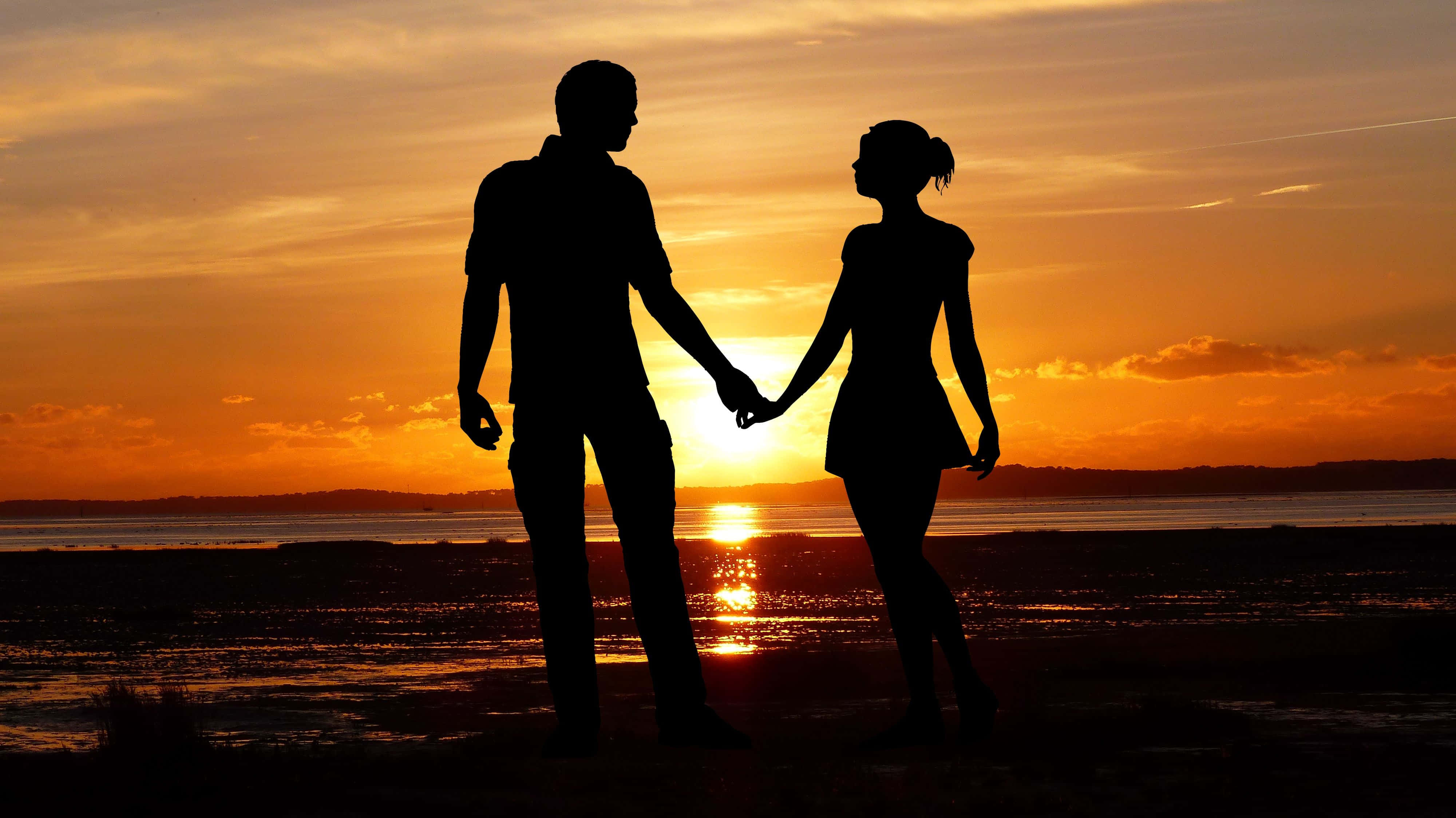 Beach Lovers, sunset, fiery orange and gold hues, 4K Desktop Wallpaper