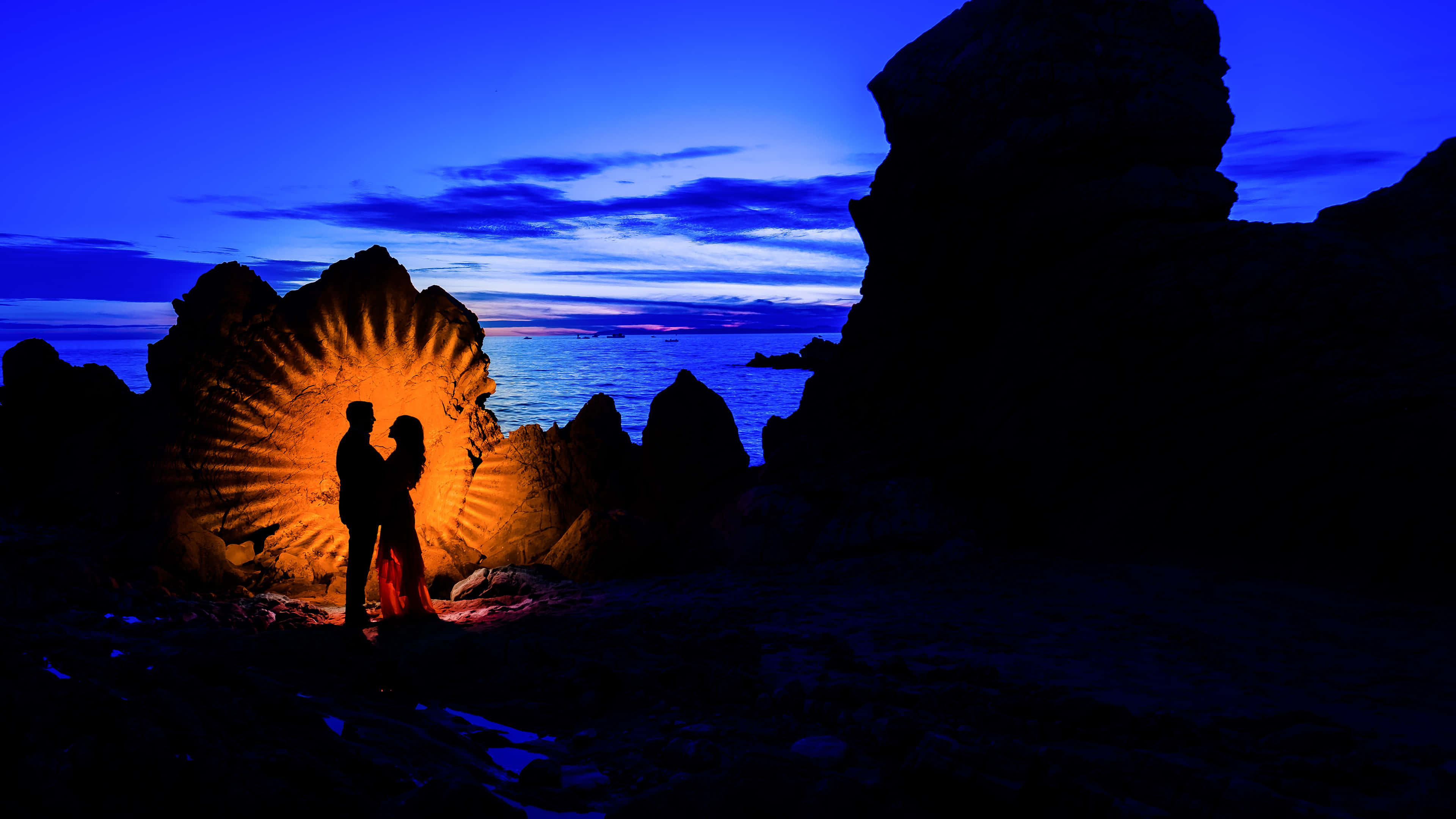 beach lovers, rocky beach, glowing rock arch, 4K Desktop Wallpaper