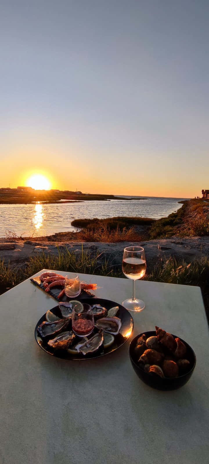 Beach Picnic, sunset, golden light, HD Phone Wallpaper
