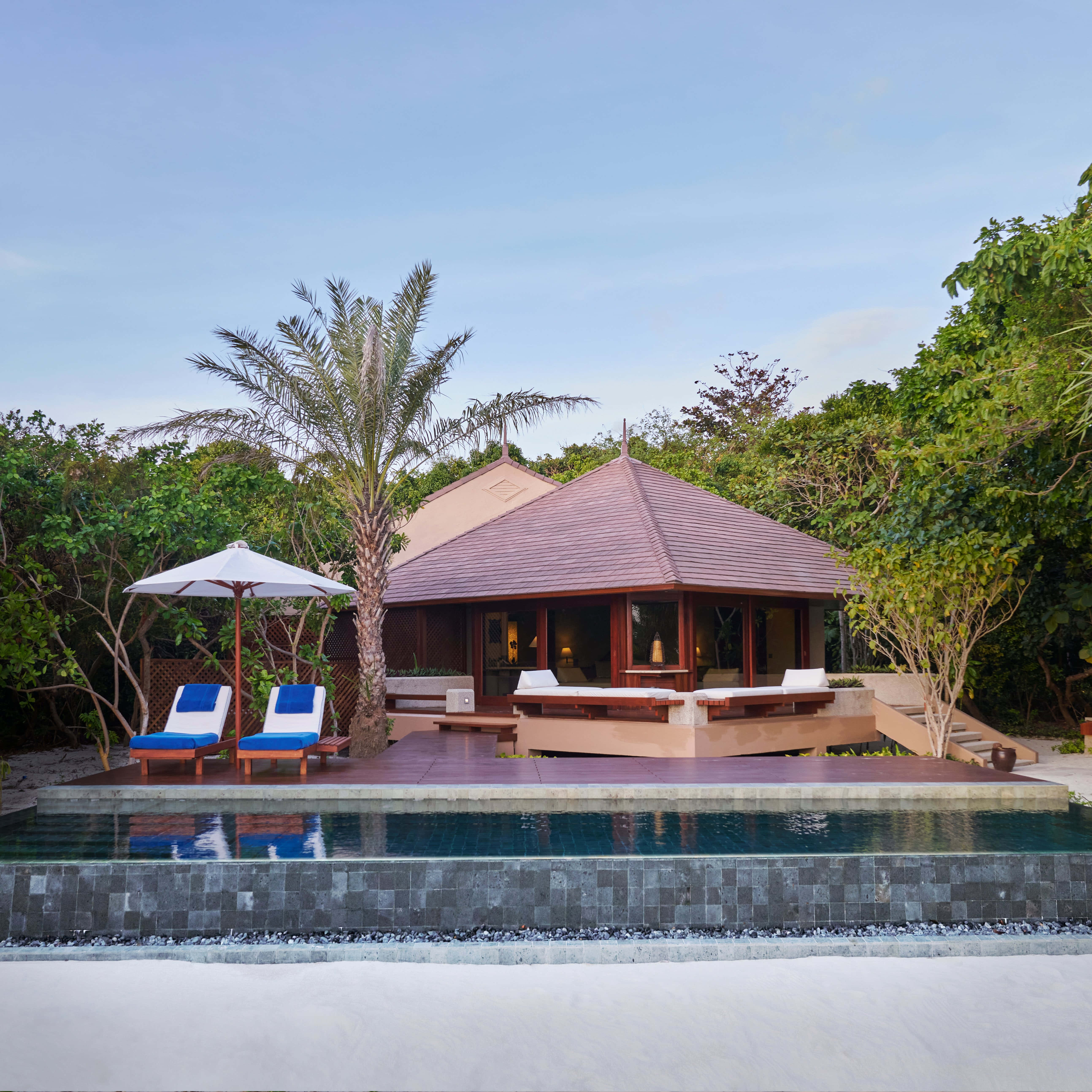 tropical beach resort, infinity pool, palm trees, 5K Phone Wallpaper