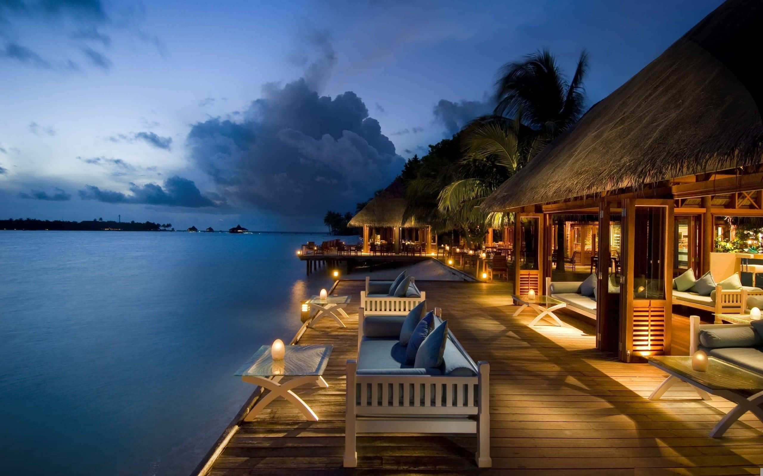 Beach Resort, overwater bungalows, twilight, 2K Desktop Wallpaper