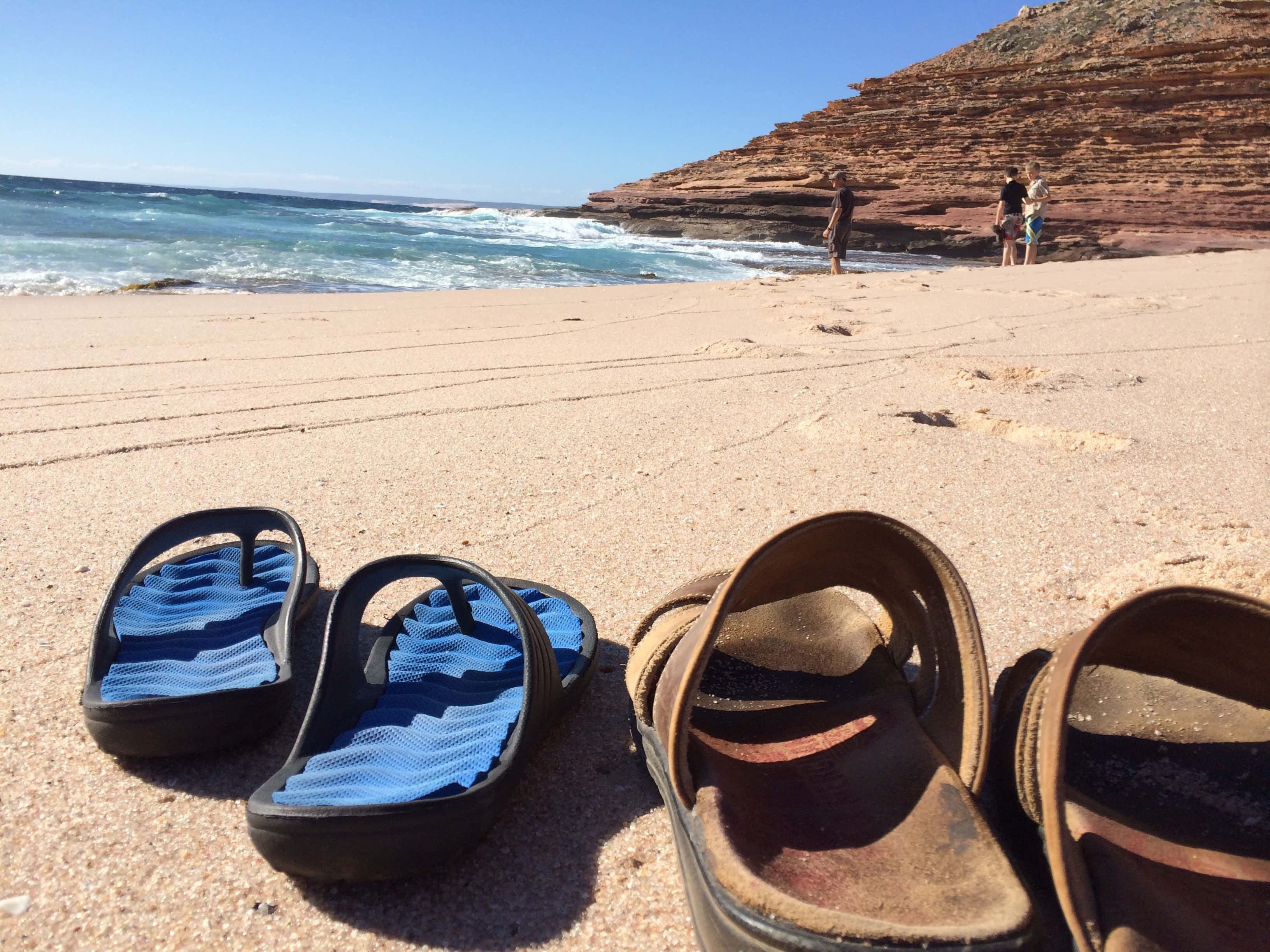 Beach Sandals, tropical beach, sunlit sand, 2K Desktop Wallpaper
