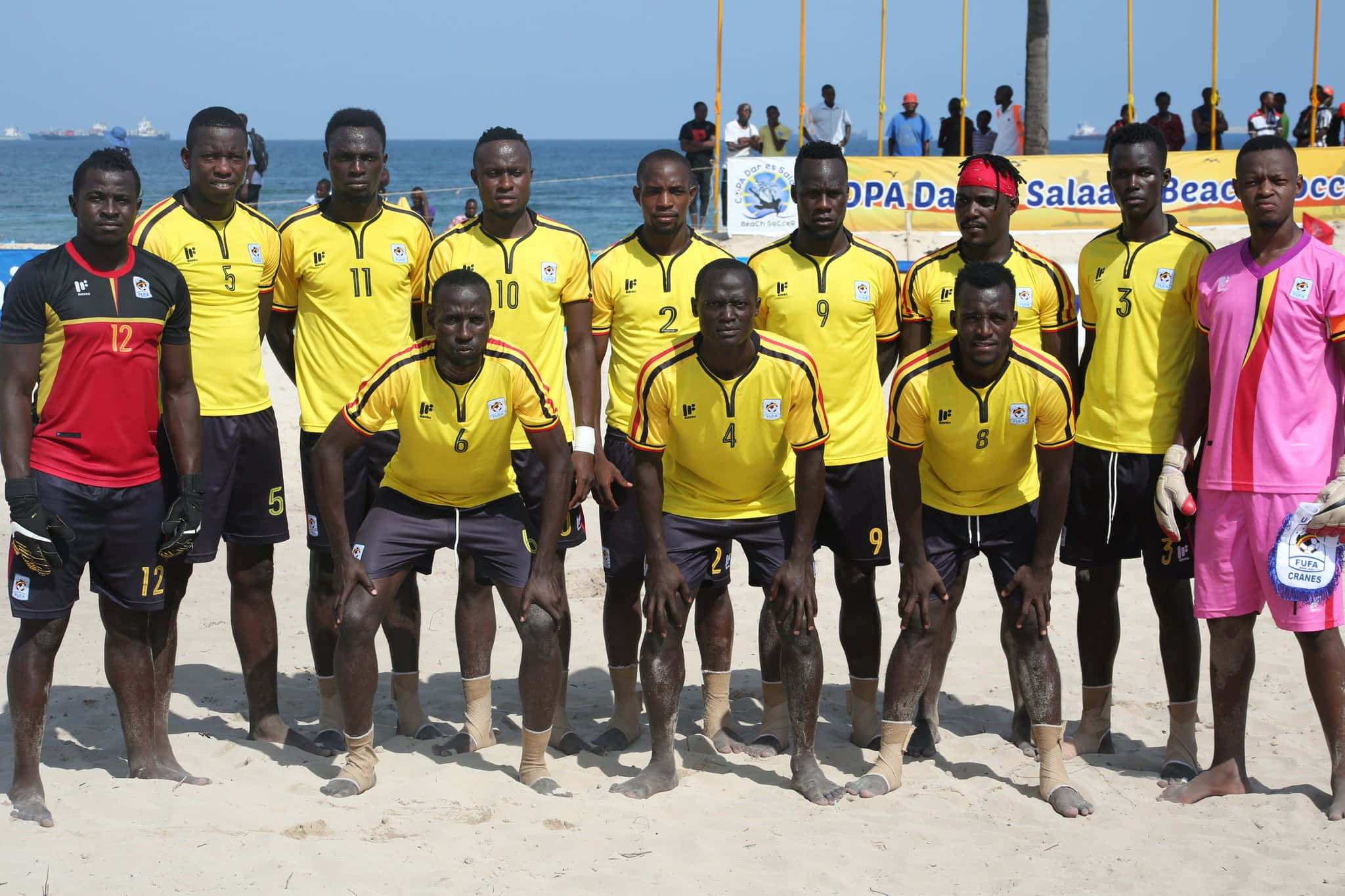 beach soccer, yellow jerseys, sunny sandy shore, Full HD Desktop Wallpaper