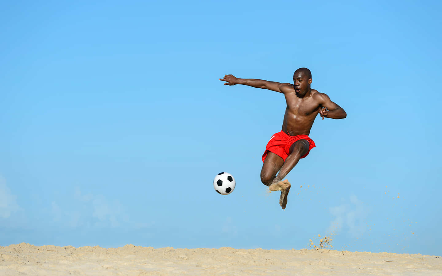 beach soccer, muscular man, sandy beach, HD Desktop Wallpaper