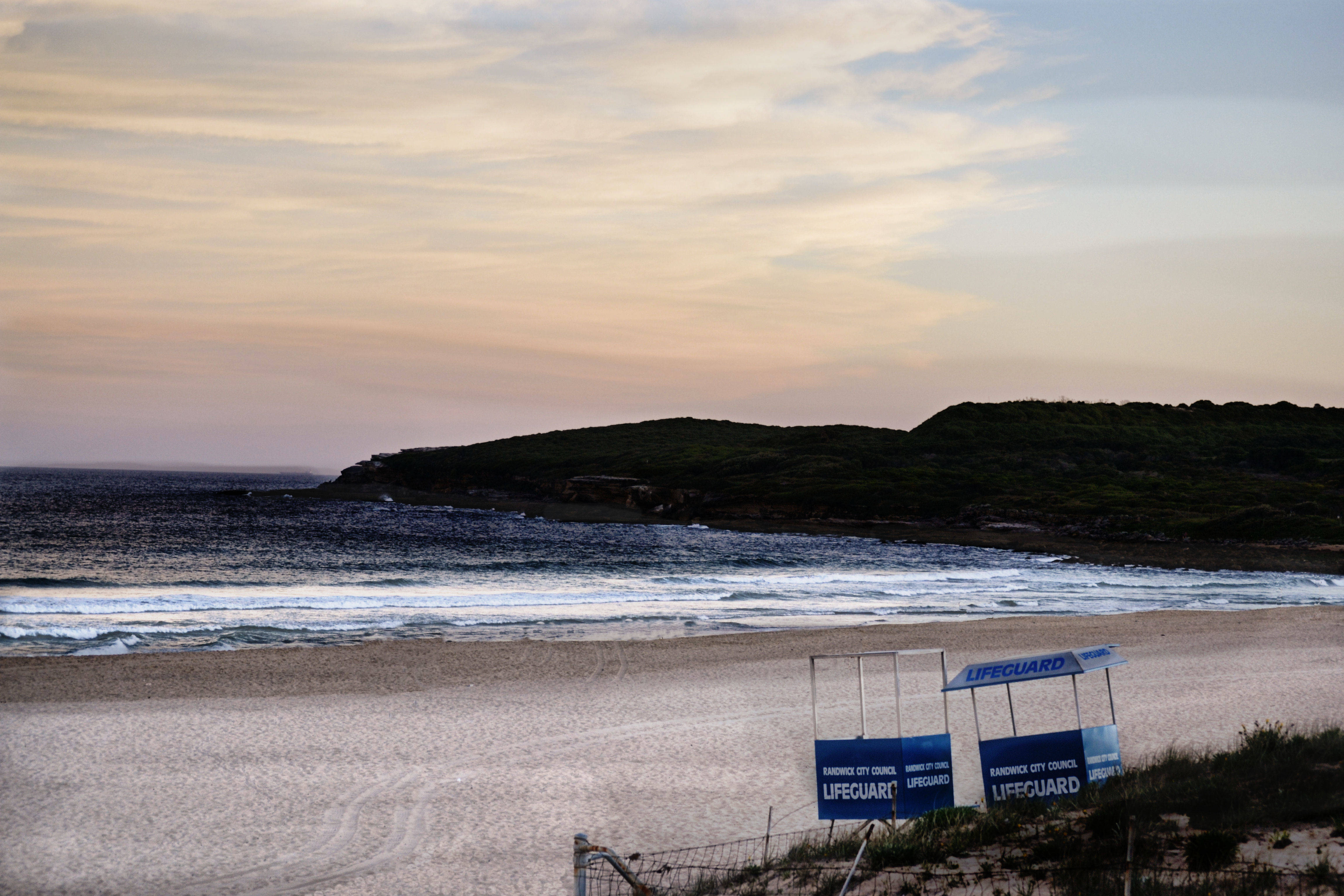 Life Guard Beach Desktop, beach, dusk, 4K Desktop Wallpaper