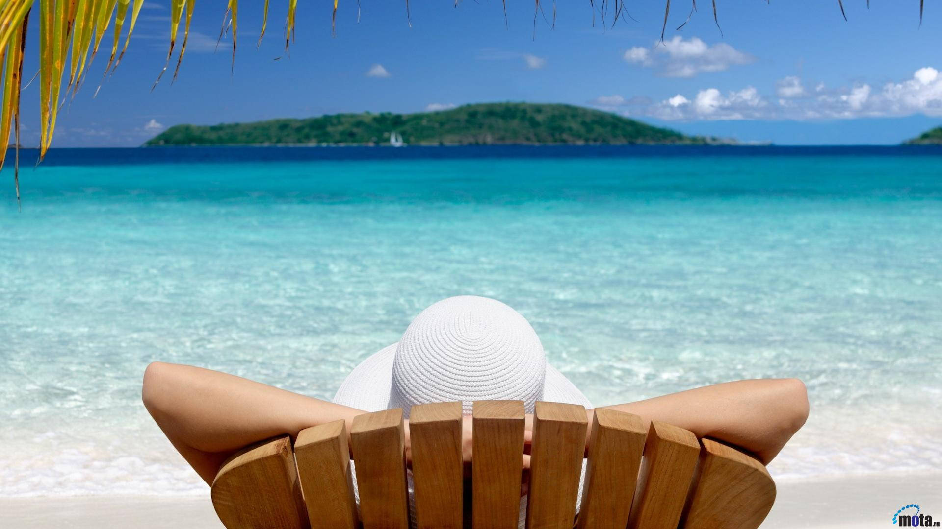 white hat, wooden lounge chair, palm fronds, Full HD Desktop Wallpaper