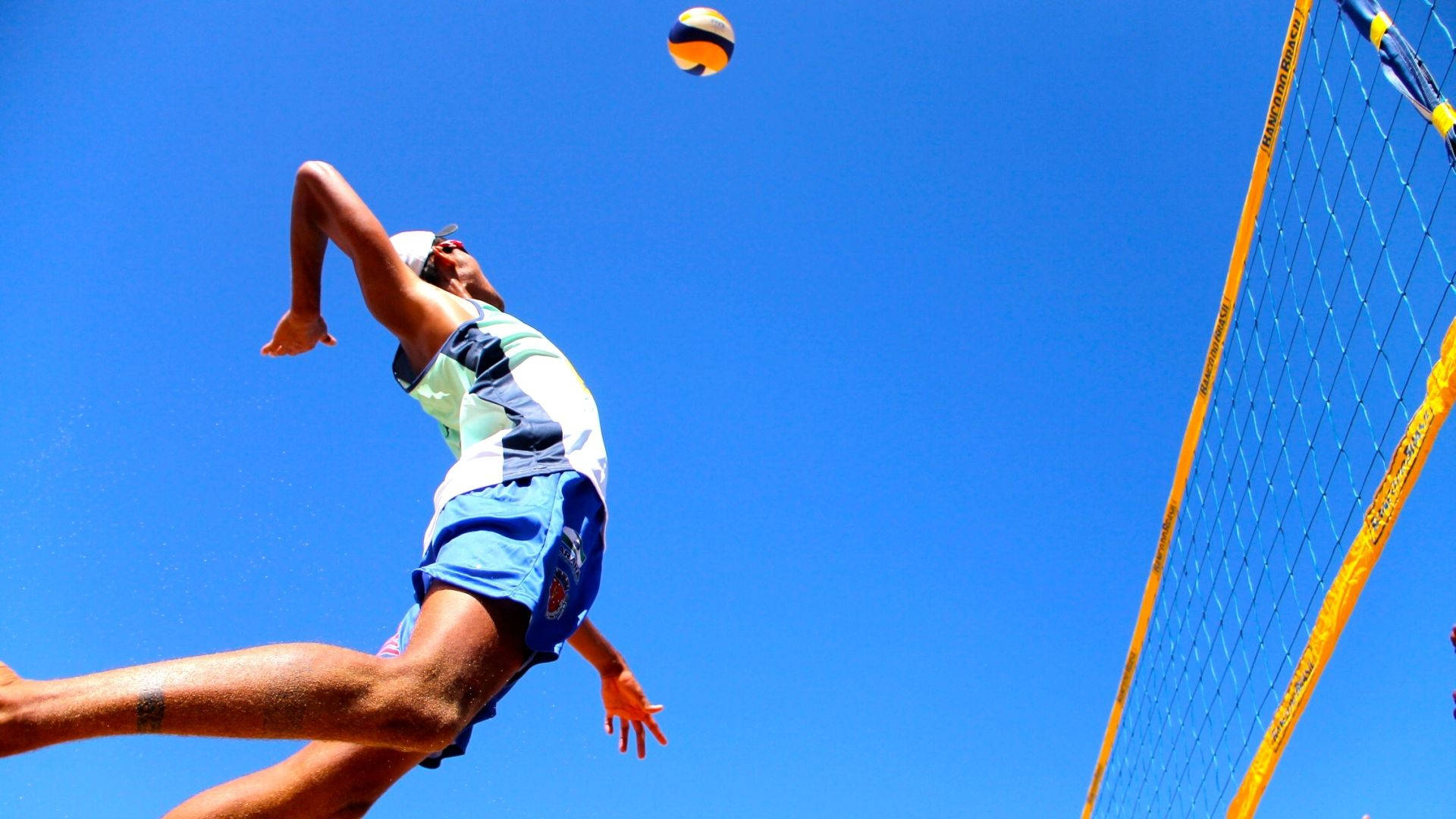 beach volleyball, jump spike, clear blue sky, Full HD Desktop Wallpaper