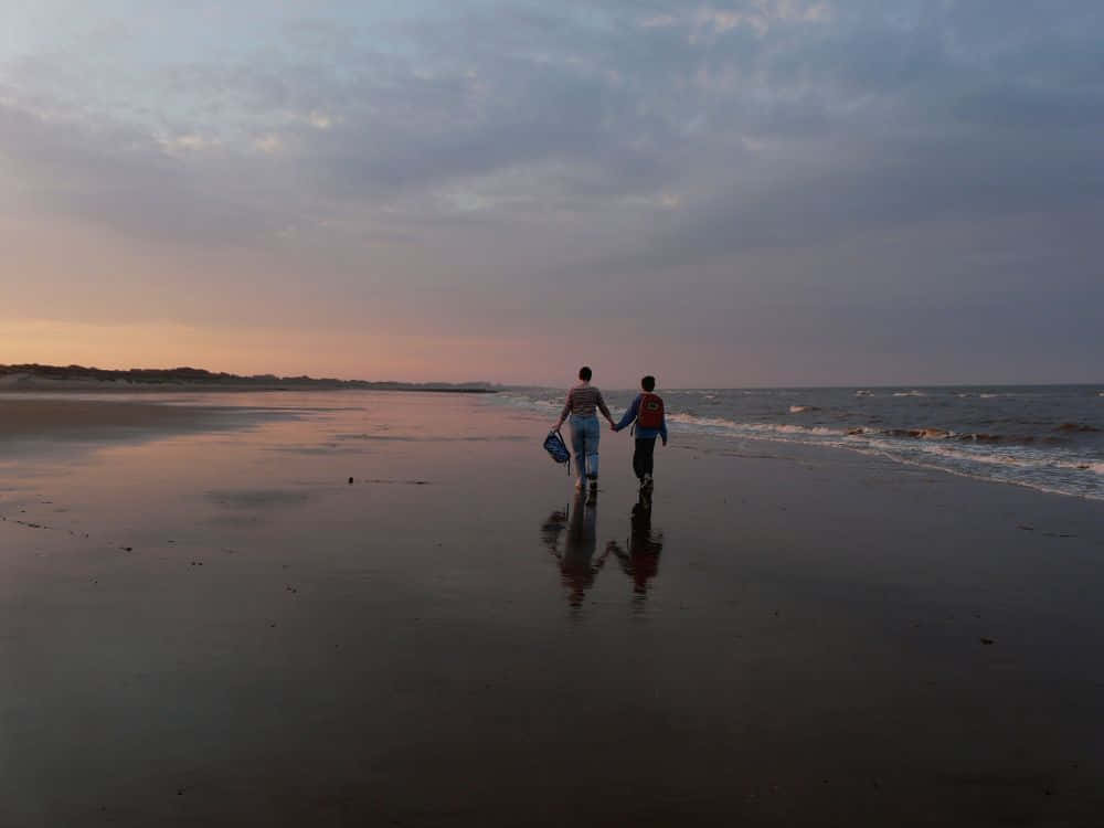 Beach Walk, sunset, wet beach, SD Desktop Wallpaper