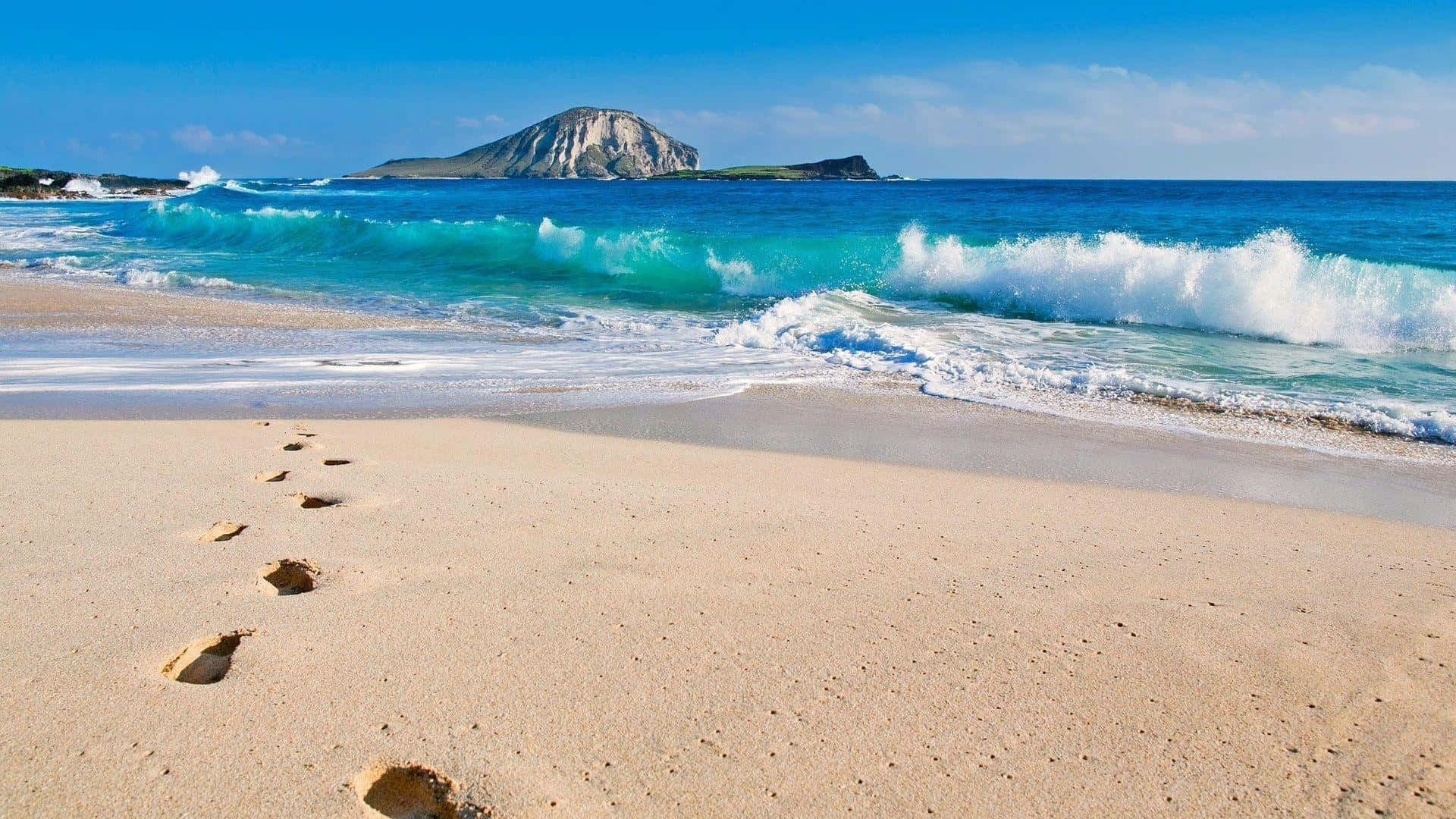 ocean beach, golden sand, turquoise waves, Full HD Desktop Wallpaper