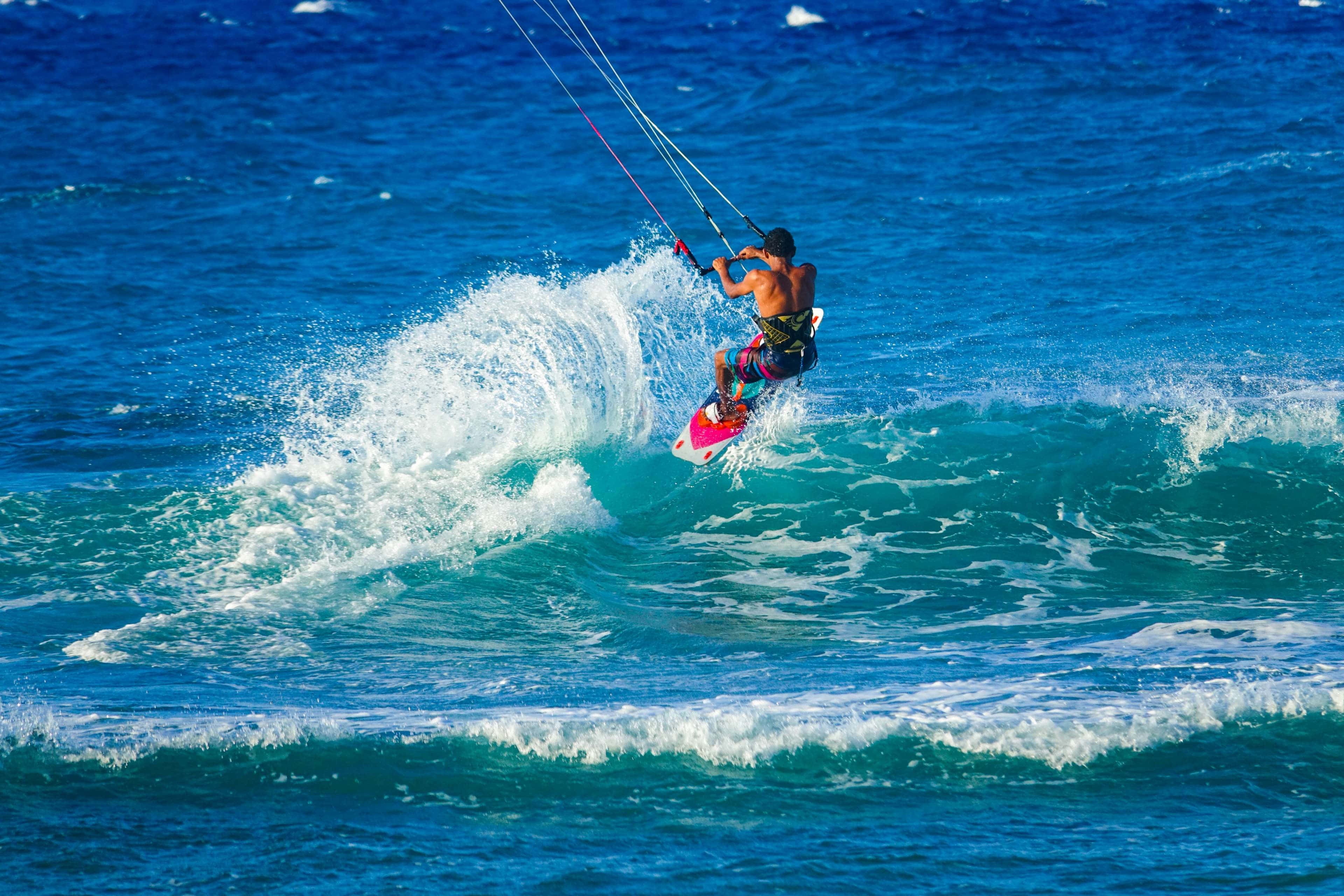 kitesurfer, turquoise wave, dynamic spray, 4K Desktop Wallpaper