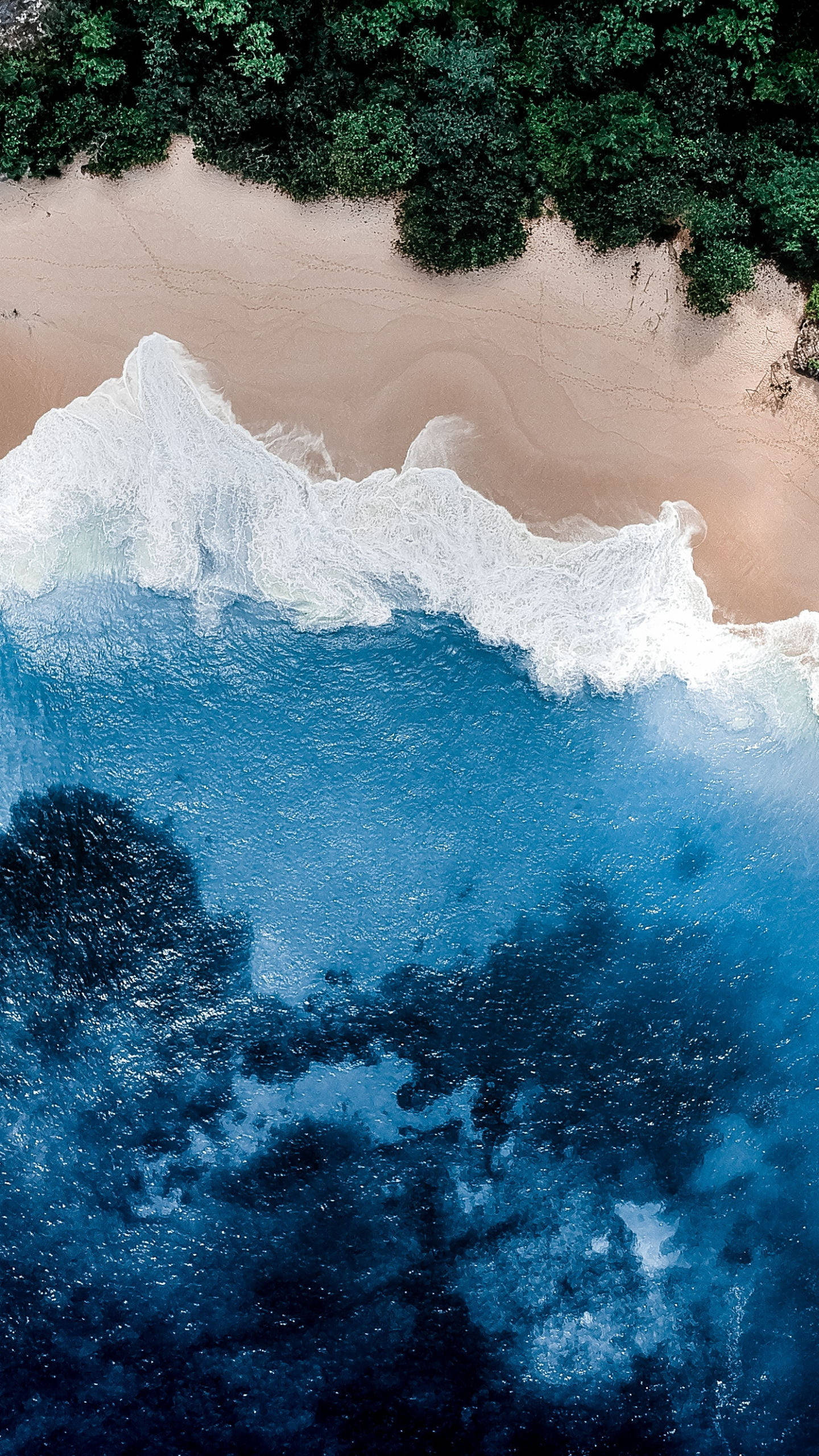 aerial view, turquoise waves, curved sandy beach, 2K Phone Wallpaper