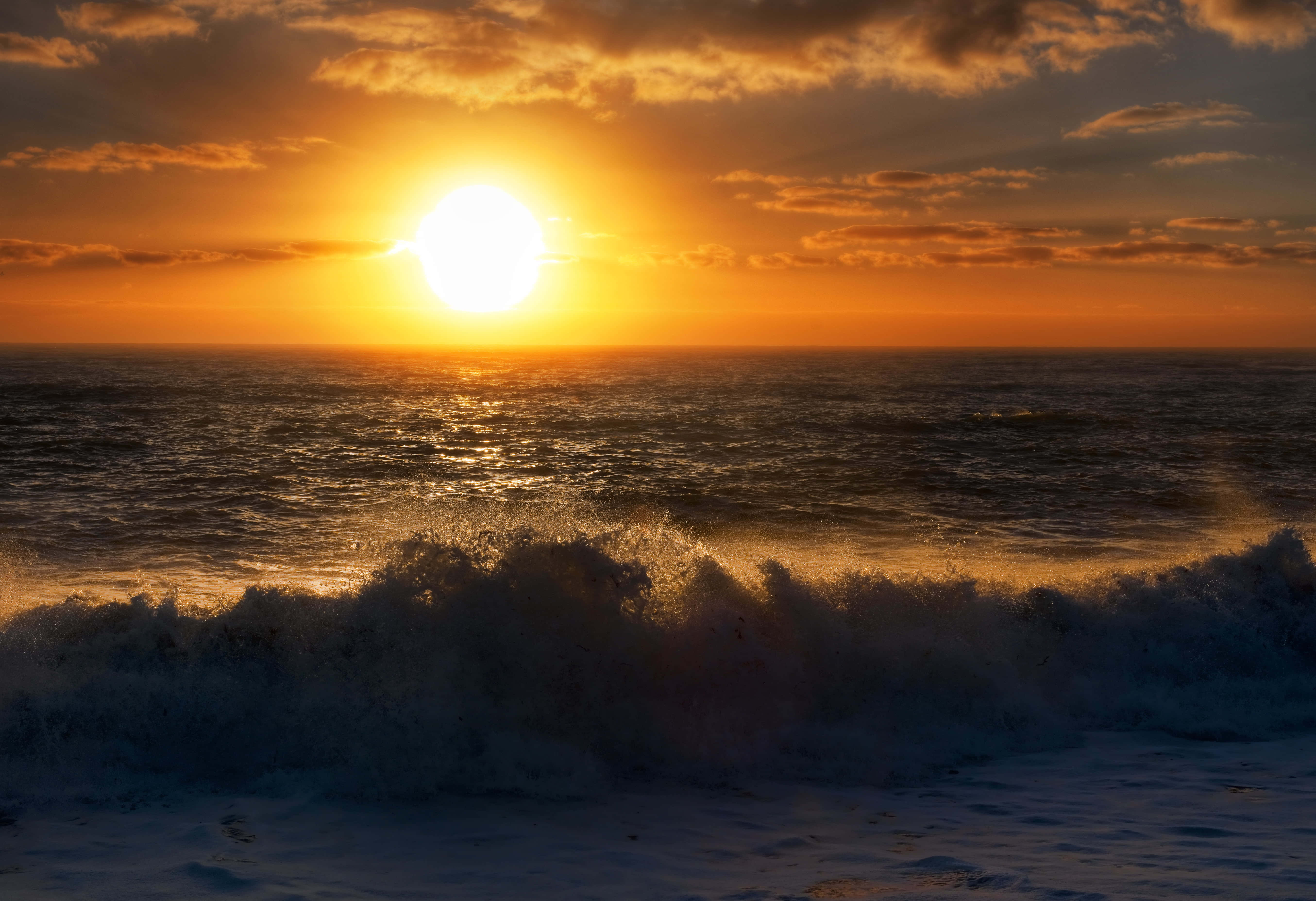 Beach Waves, fiery sunset, golden light, 5K Desktop Wallpaper