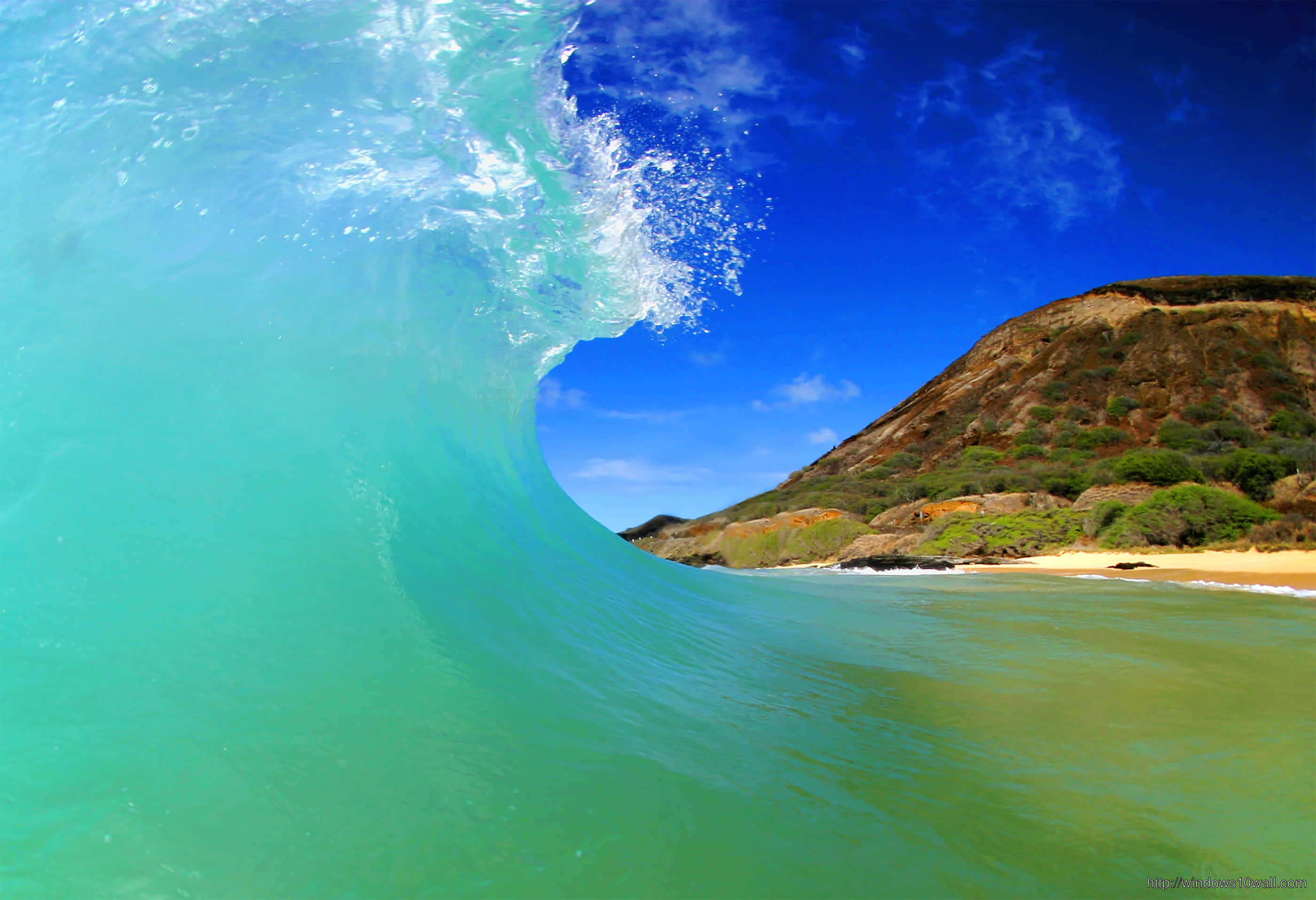 Beach Waves, turquoise wave, vibrant blue sky, 2K Desktop Wallpaper