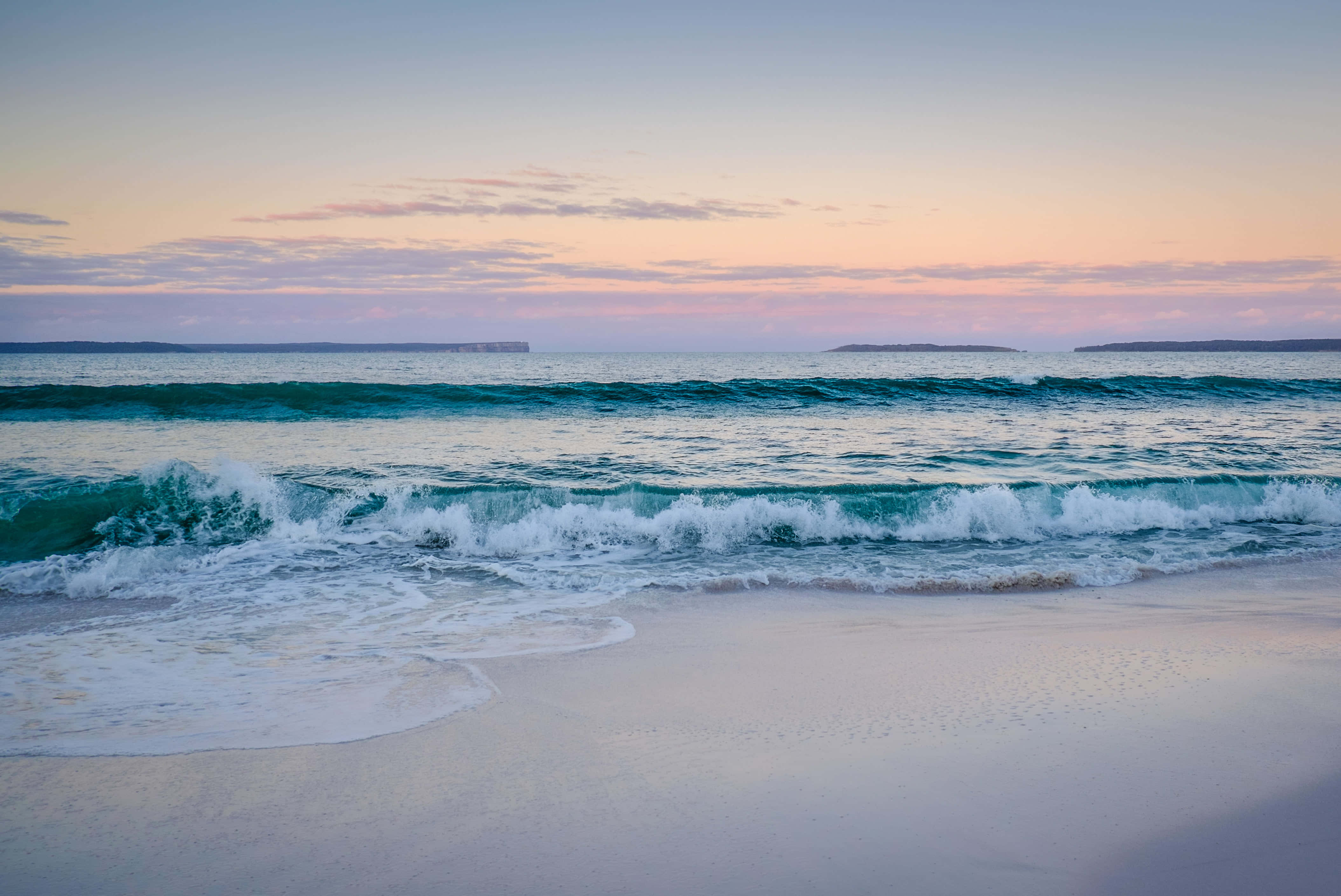 Beach Waves, 4217 x 2818, sandy beach, 4K Desktop Wallpaper