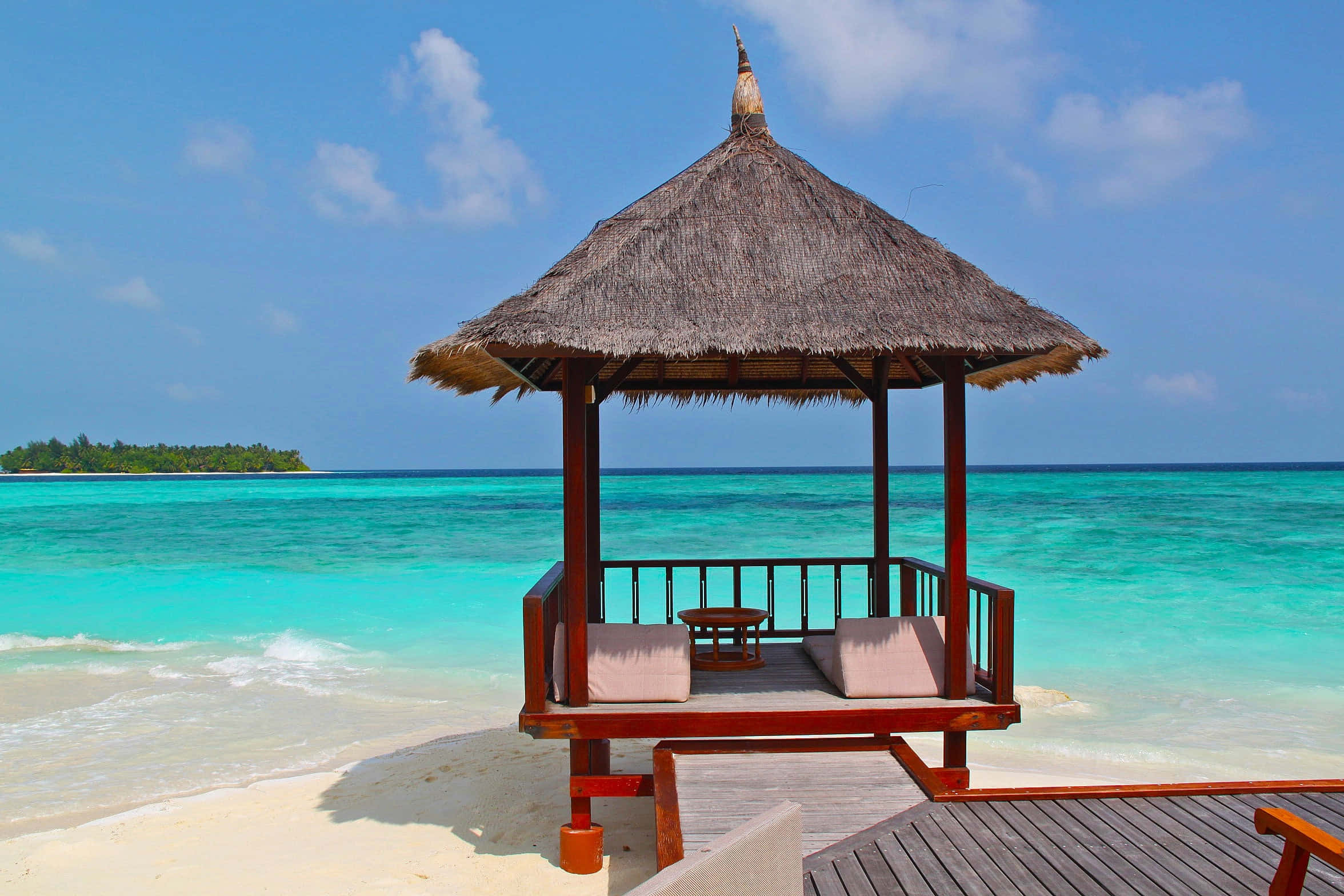 beach huts, wooden thatched gazebo, pristine white sand beach, Full HD Desktop Wallpaper