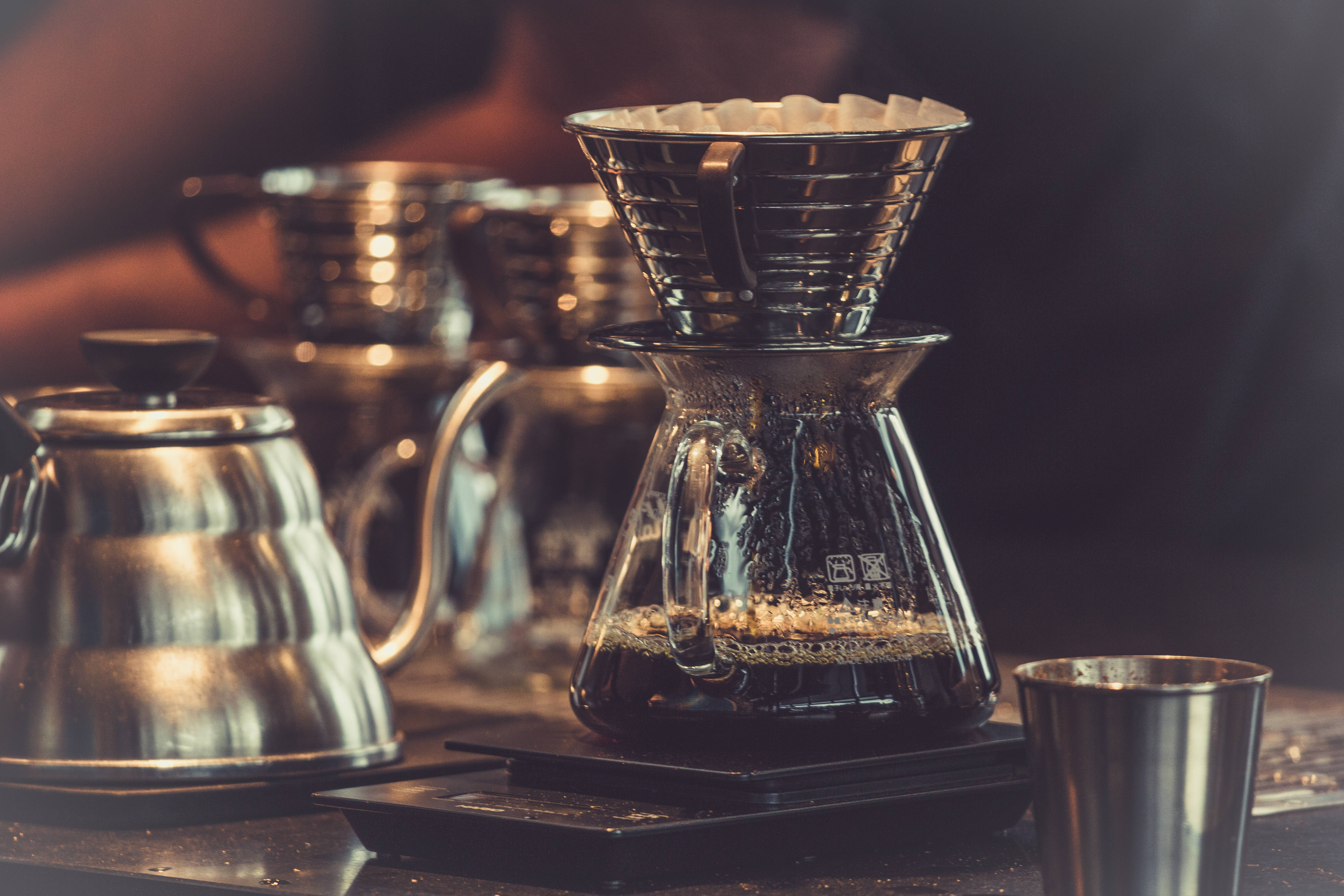 Beaker, pour-over coffee setup, glass carafe, 5K Desktop Wallpaper