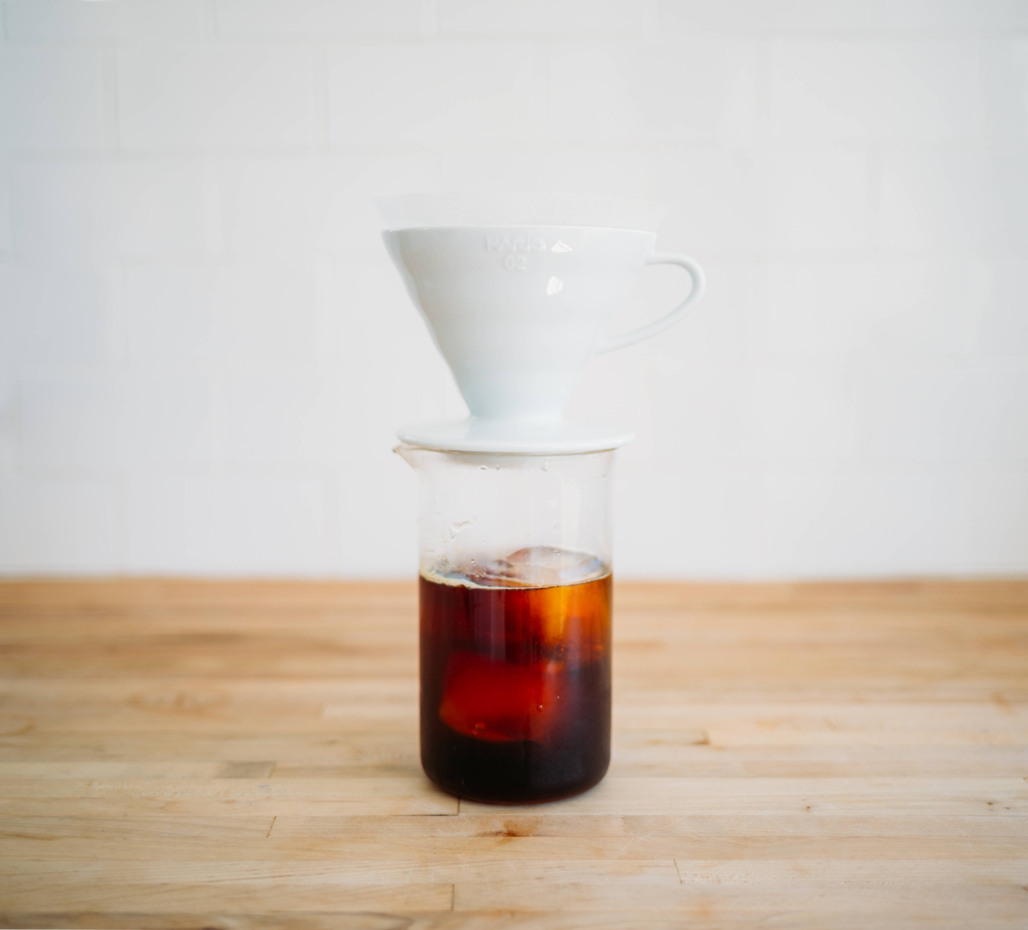 Beaker, white ceramic pour over dripper, glass carafe, 4K Desktop Wallpaper
