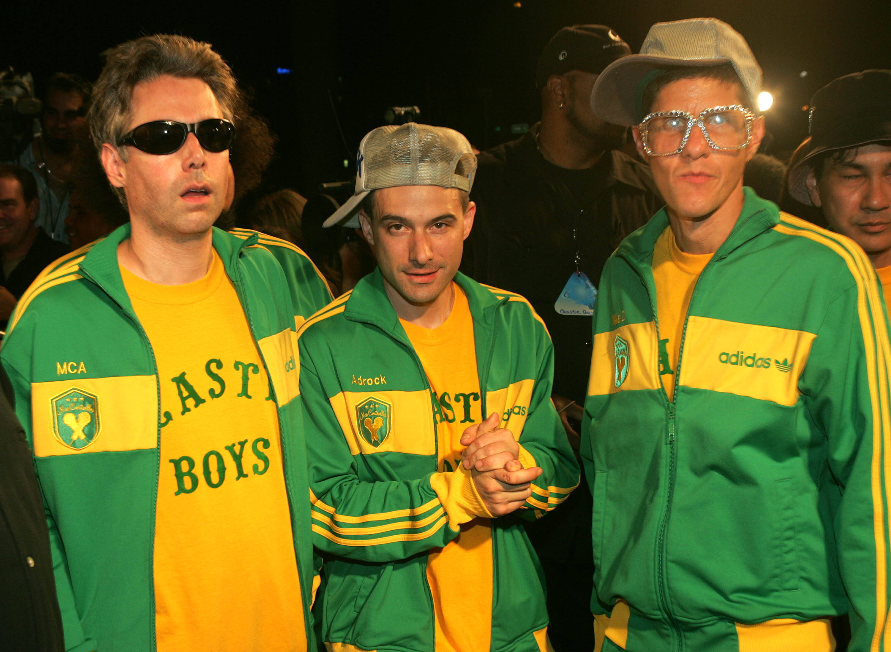 Beastie Boys, 2004 MTV Music Awards, green and yellow, 2K Desktop Wallpaper