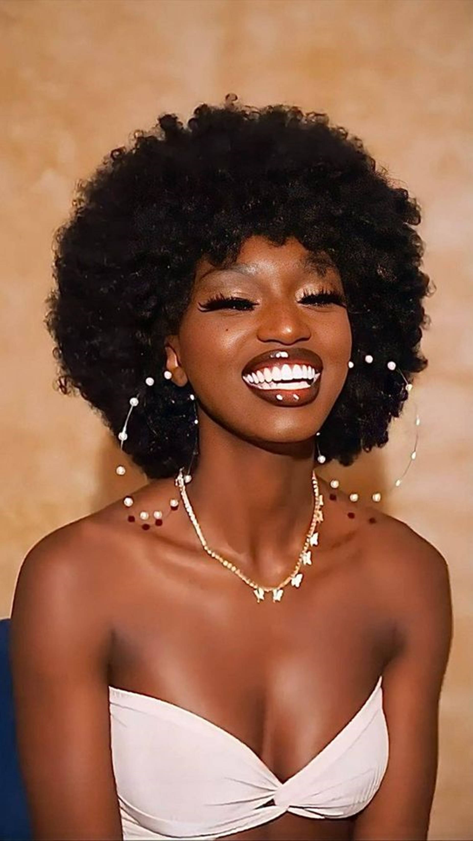 pearl hoops, voluminous afro, white top, 2K Phone Wallpaper