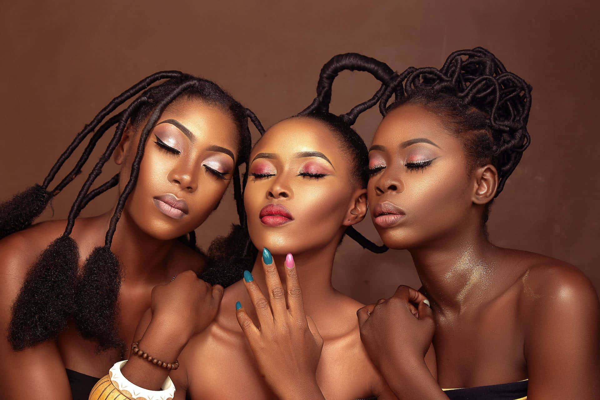 Black women, intricate dreadlocks, bold makeup, Full HD Desktop Wallpaper