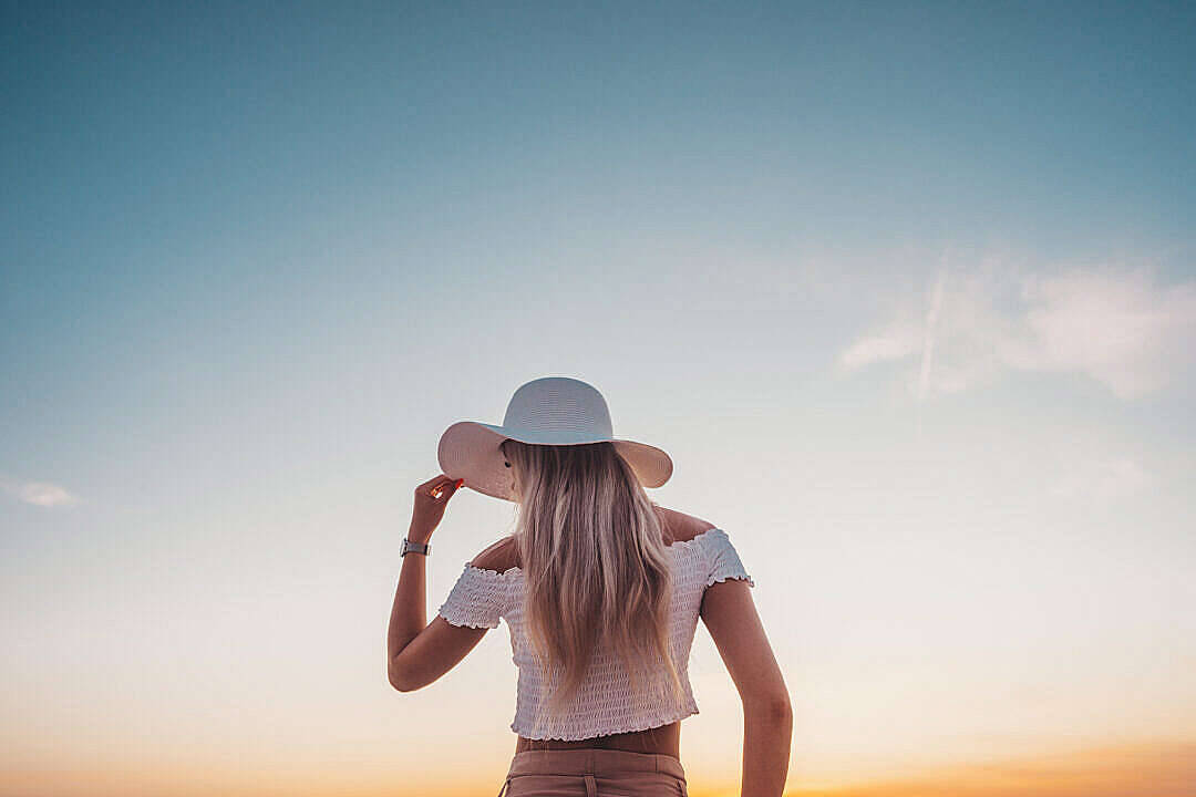 woman, white hat, crop top, SD Desktop Wallpaper