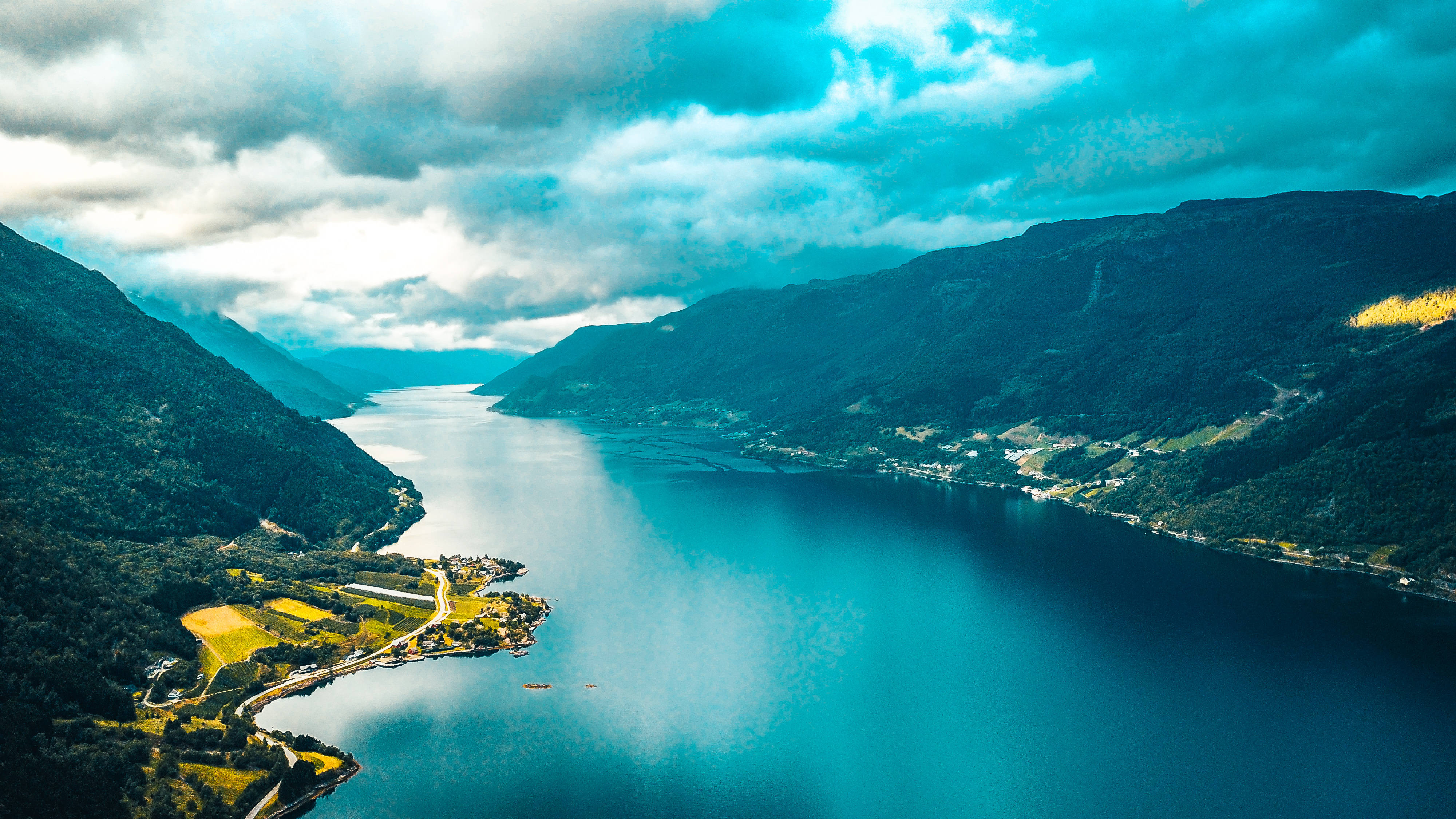 beautiful blue lake, mountains, fjord, 4K Desktop Wallpaper