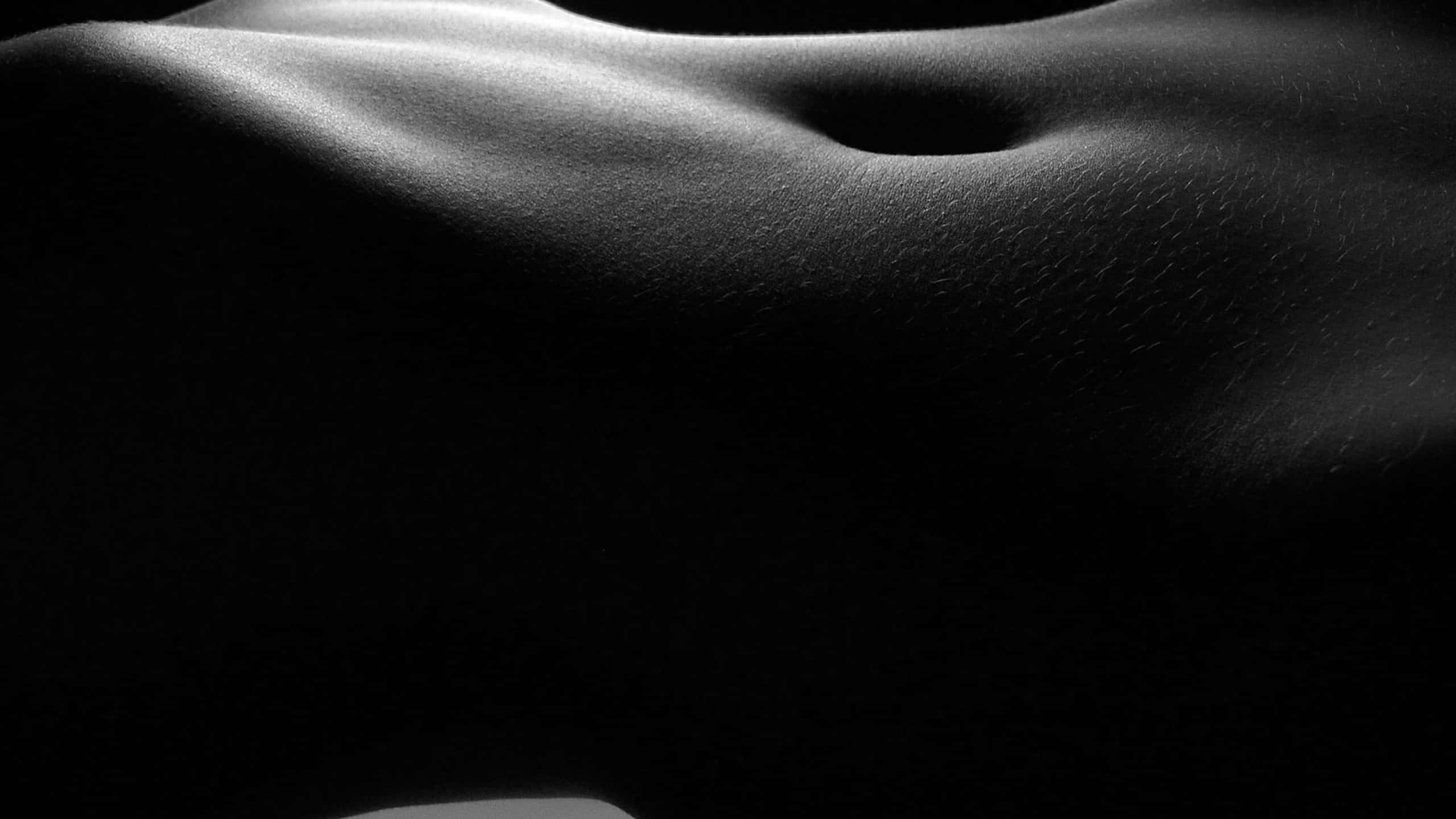 female body, black and white, smooth skin, 2K Desktop Wallpaper