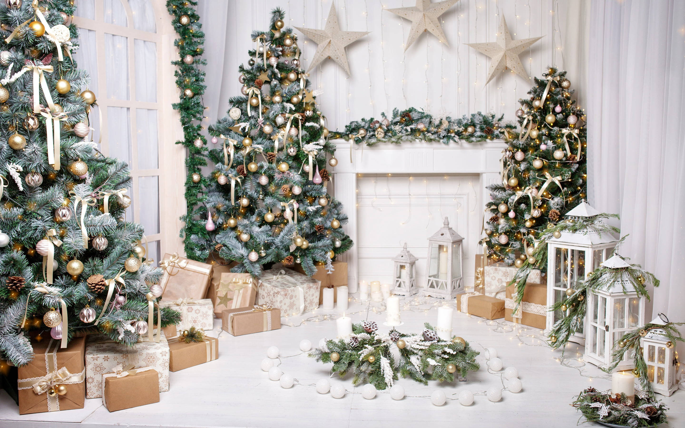 Beautiful Christmas, white, gold ornaments, 2K Desktop Wallpaper